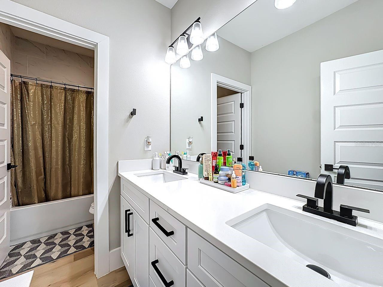 Image 33 of 45 For 2720 Shine Avenue