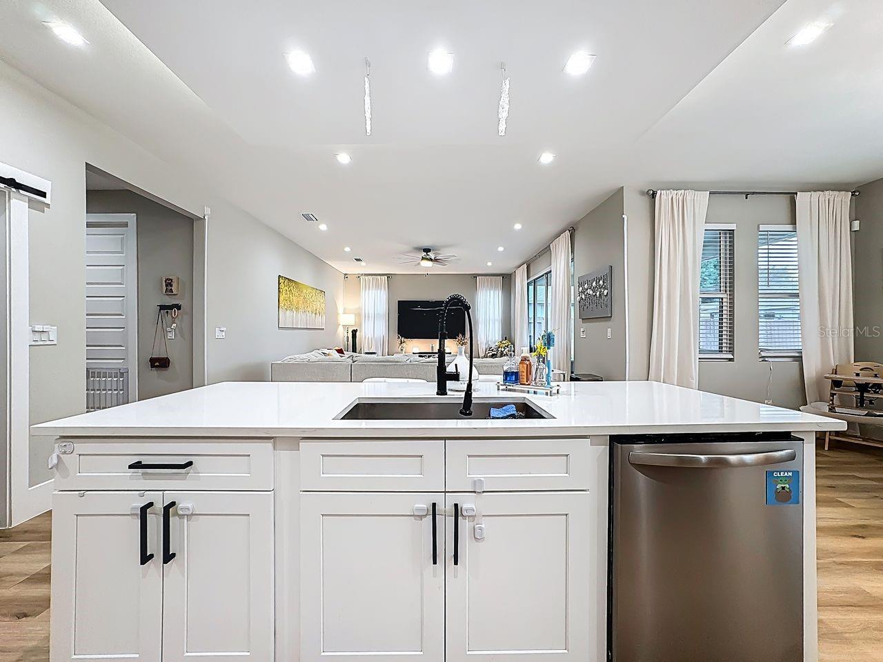 Image 9 of 45 For 2720 Shine Avenue