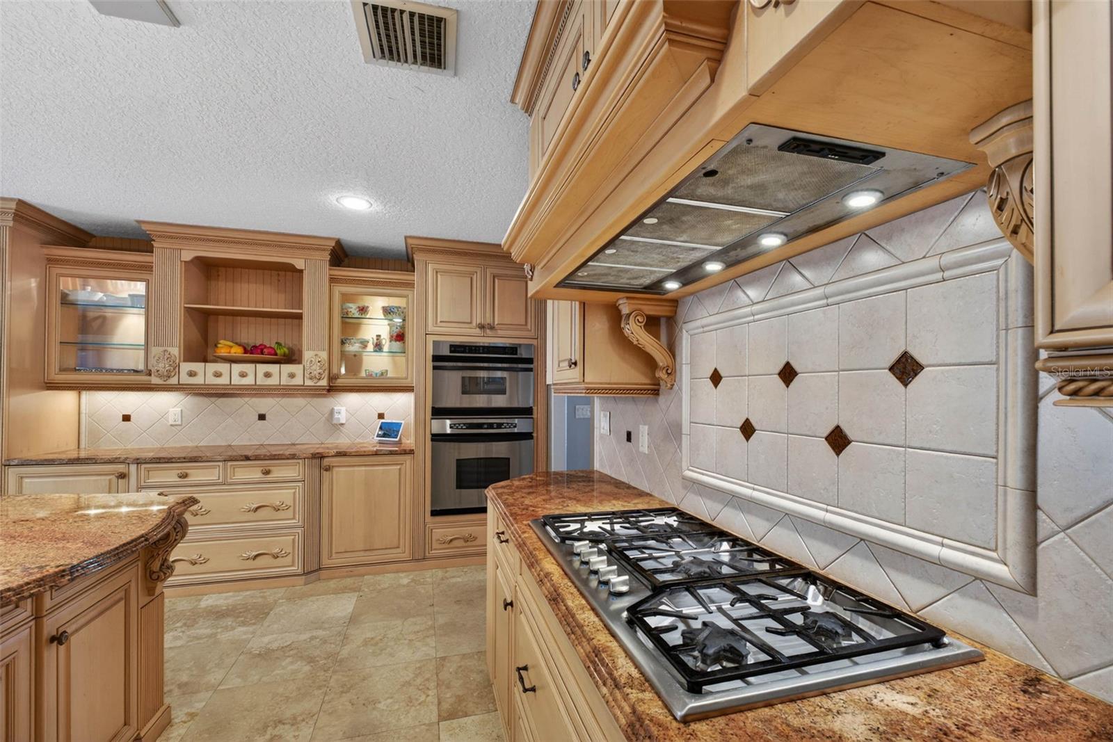 Image 17 of 93 For 1700 Alvarado Court