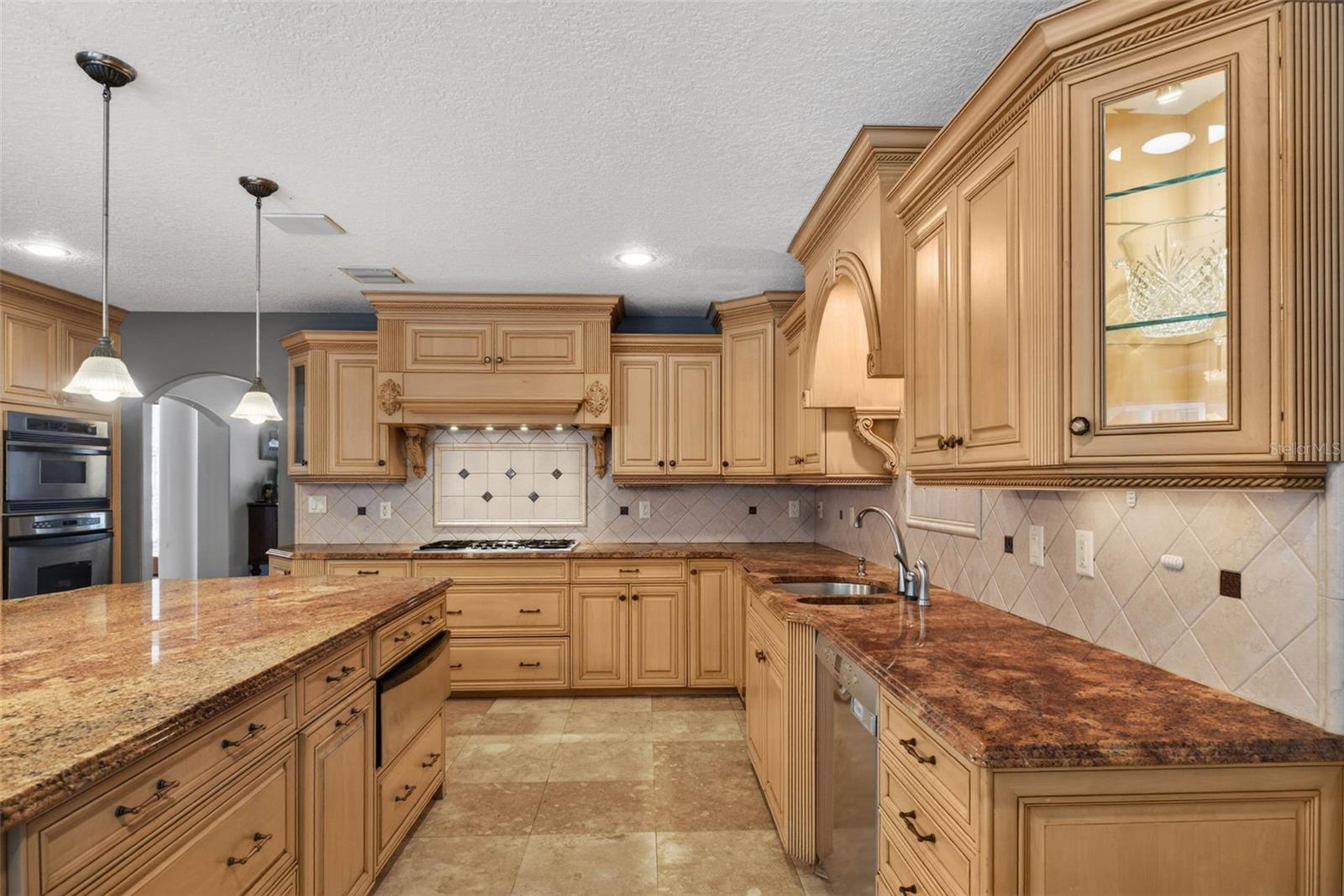 Image 18 of 93 For 1700 Alvarado Court