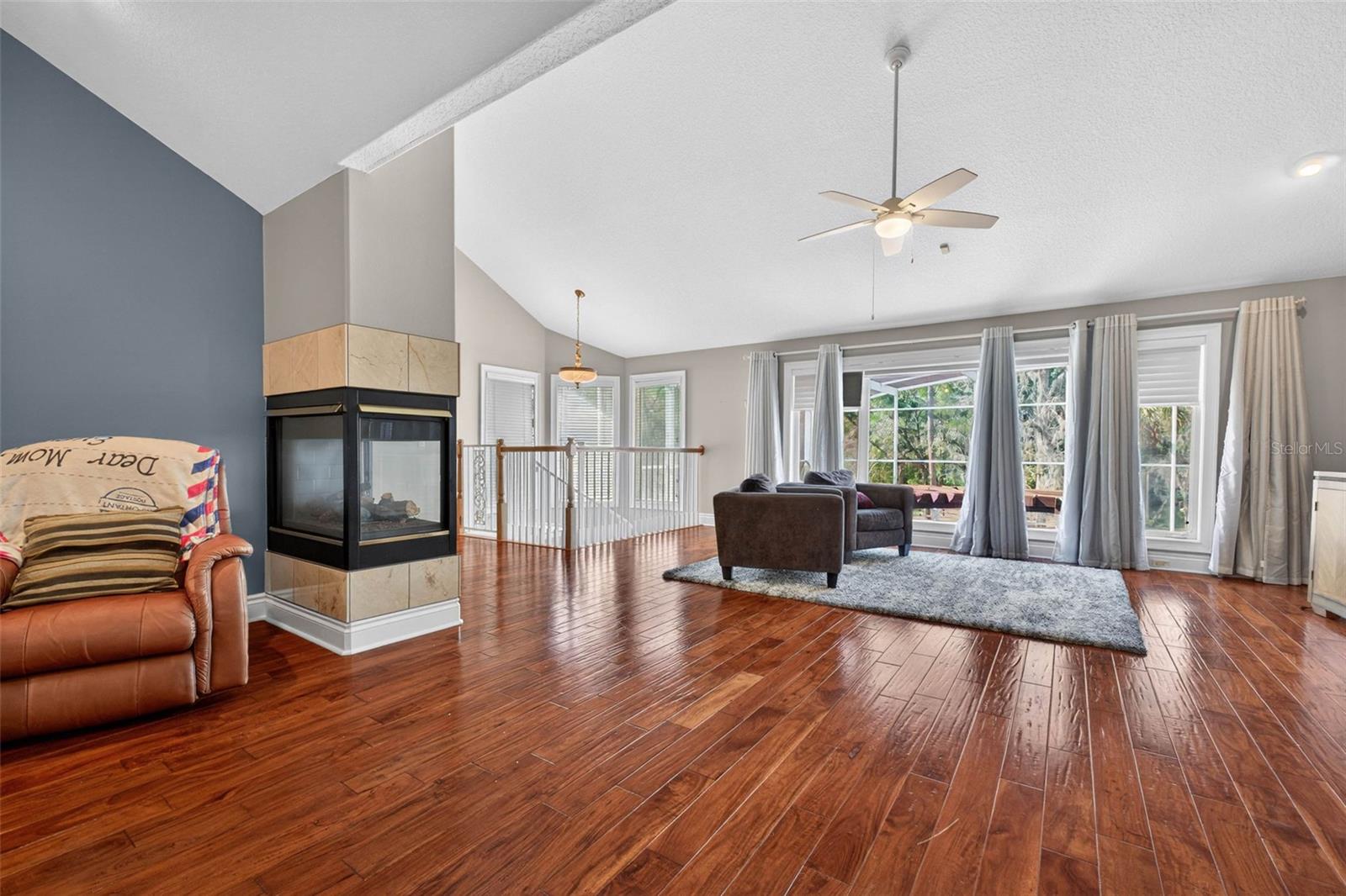 Image 32 of 93 For 1700 Alvarado Court