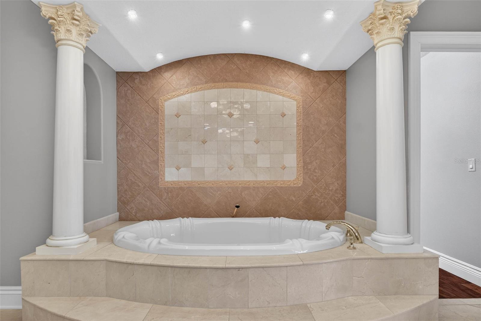 Image 38 of 93 For 1700 Alvarado Court