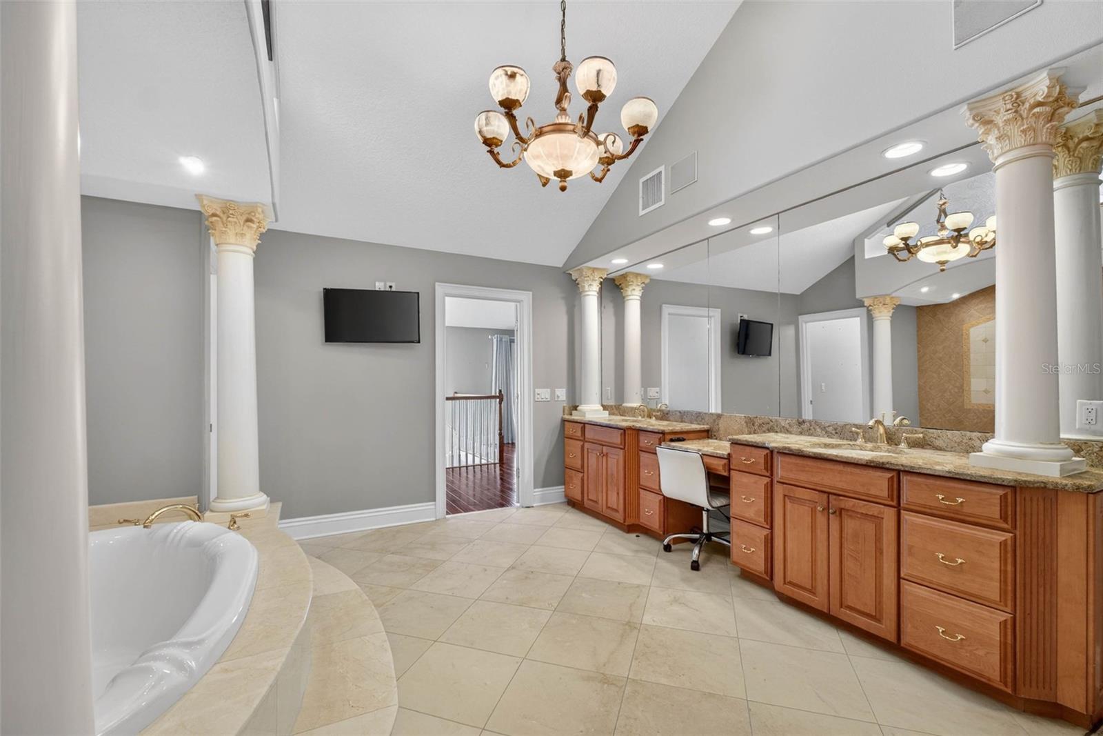 Image 39 of 93 For 1700 Alvarado Court