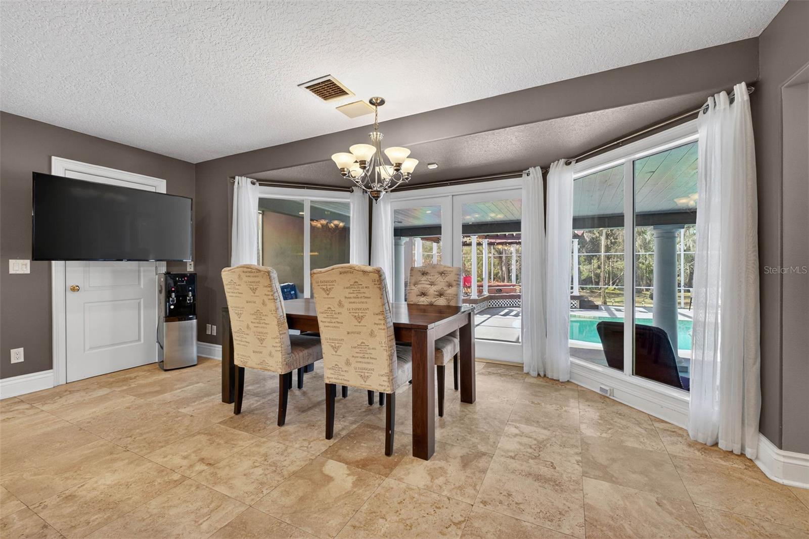 Image 8 of 93 For 1700 Alvarado Court