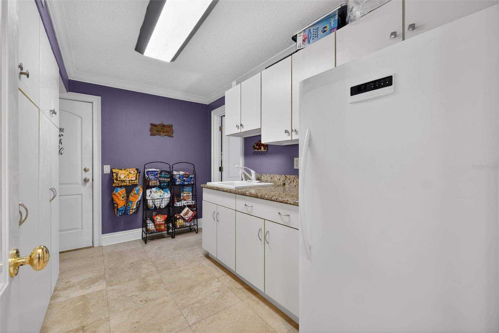 Image 83 of 93 For 1700 Alvarado Court