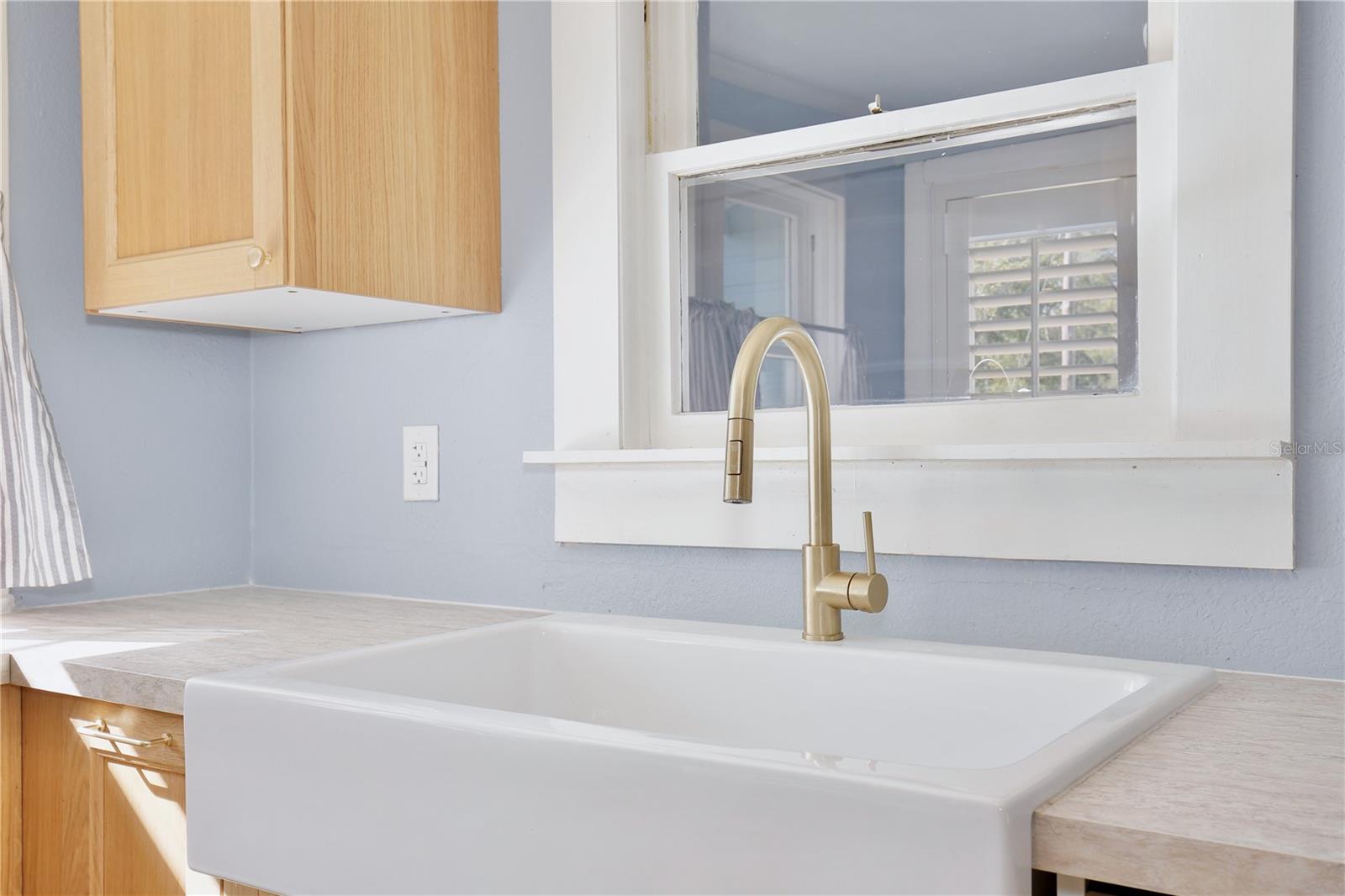 Listing photo id 19 for 2400 Park Avenue