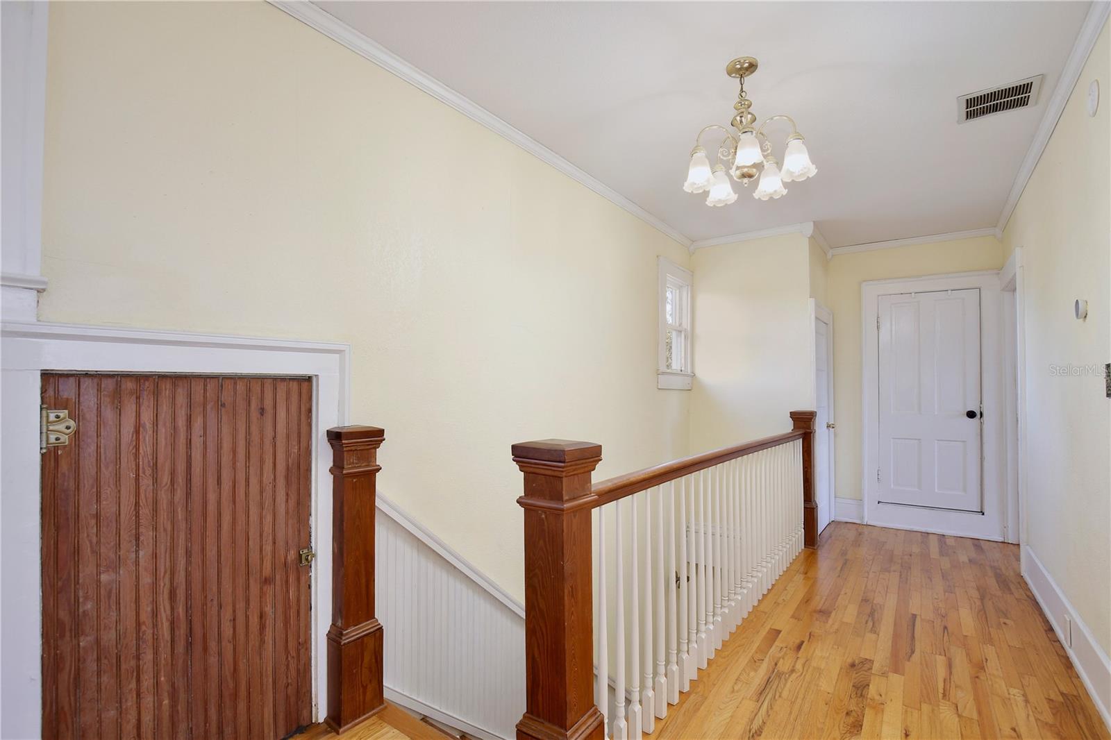 Listing photo id 28 for 2400 Park Avenue