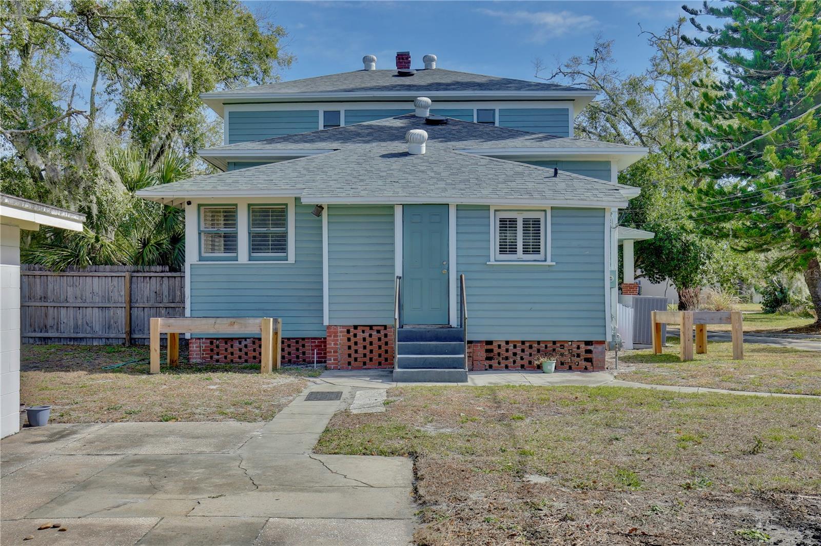 Listing photo id 44 for 2400 Park Avenue