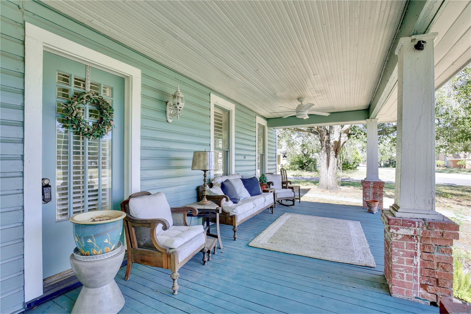 Listing photo id 6 for 2400 Park Avenue