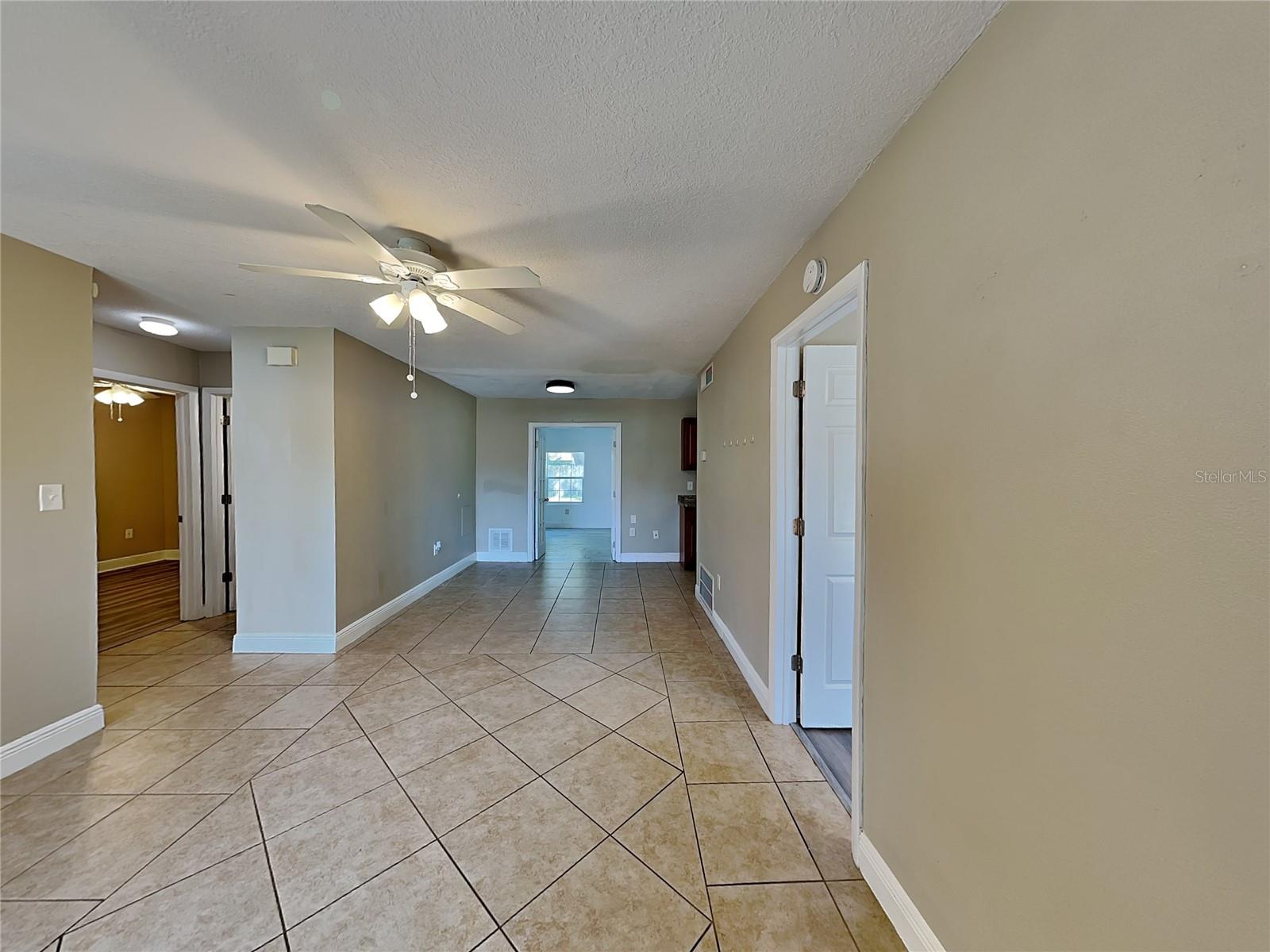 Image 6 of 19 For 1117 Princewood Drive