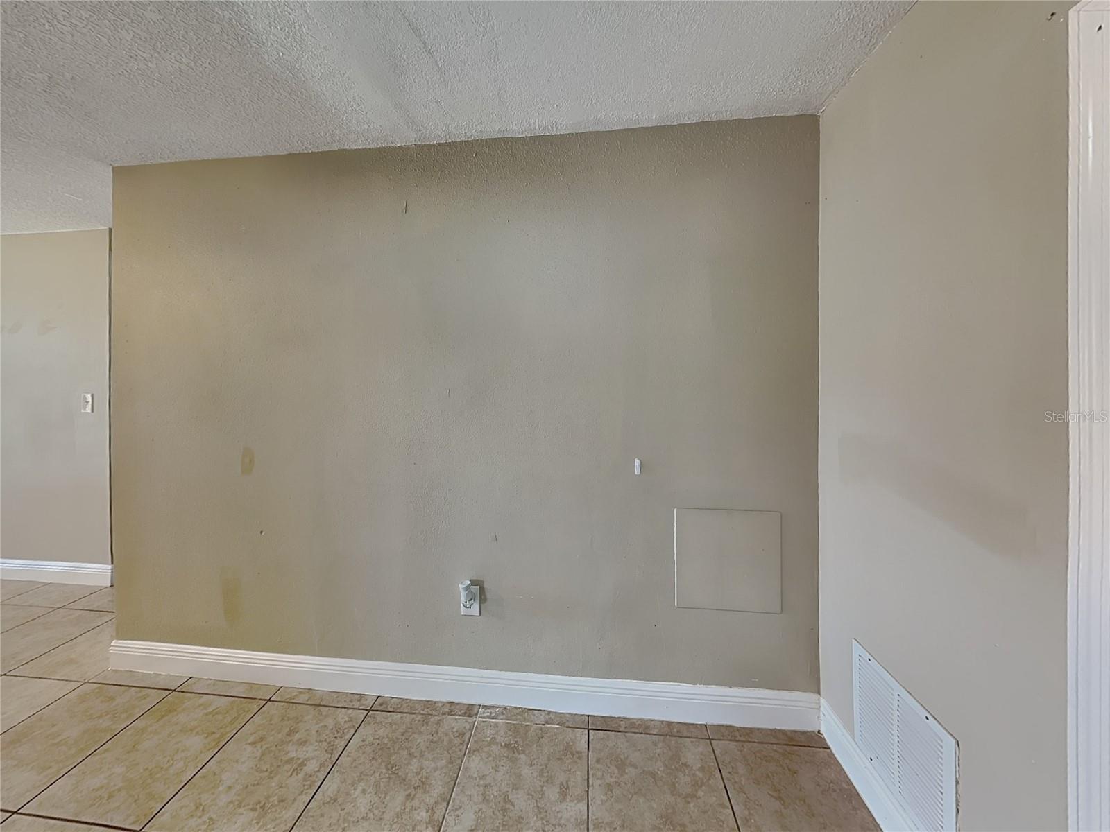 Image 7 of 19 For 1117 Princewood Drive