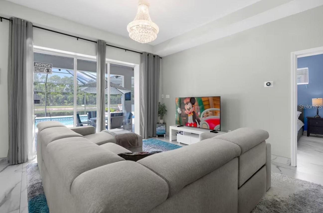 Image 13 of 61 For 2912 Sunset Lakes Boulevard