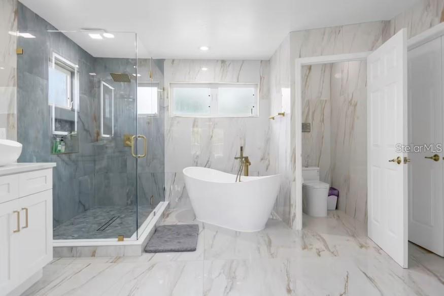 Image 27 of 61 For 2912 Sunset Lakes Boulevard