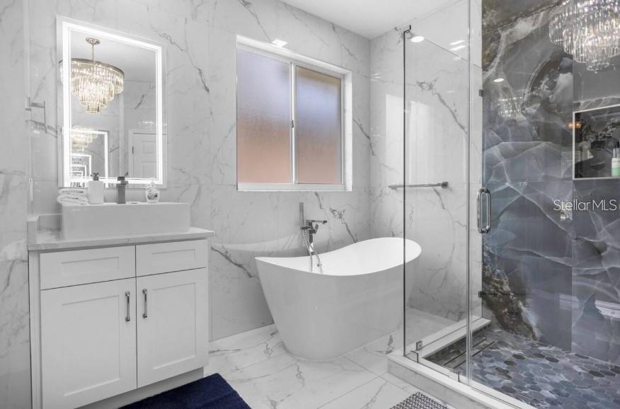 Image 33 of 61 For 2912 Sunset Lakes Boulevard