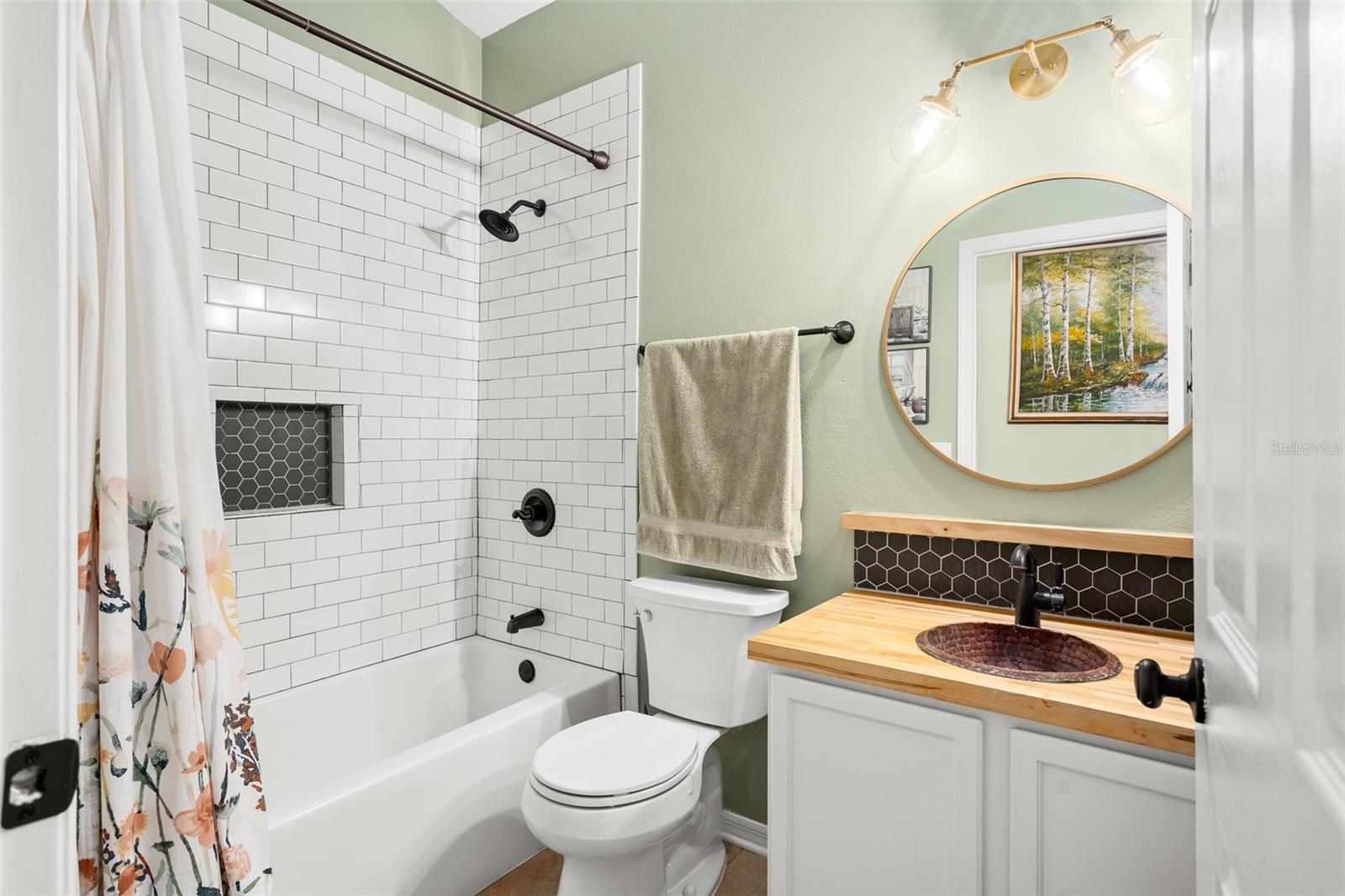 Image 11 of 27 For 1323 Daniels Cove Drive