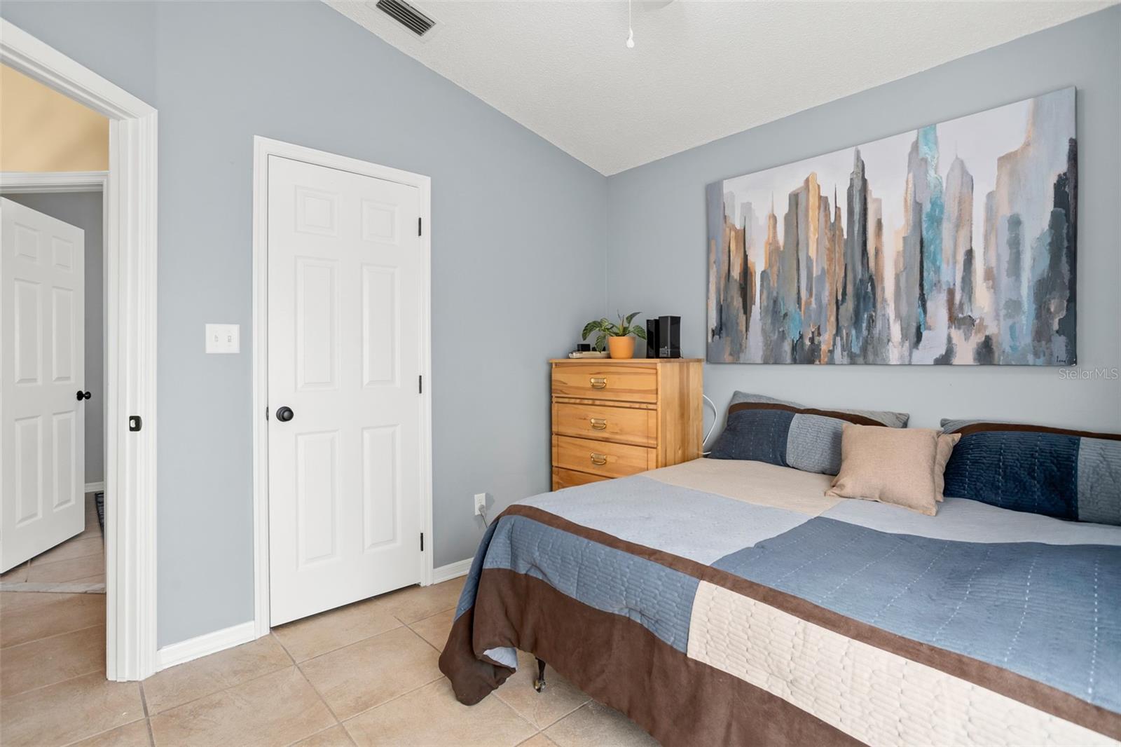 Image 17 of 27 For 1323 Daniels Cove Drive