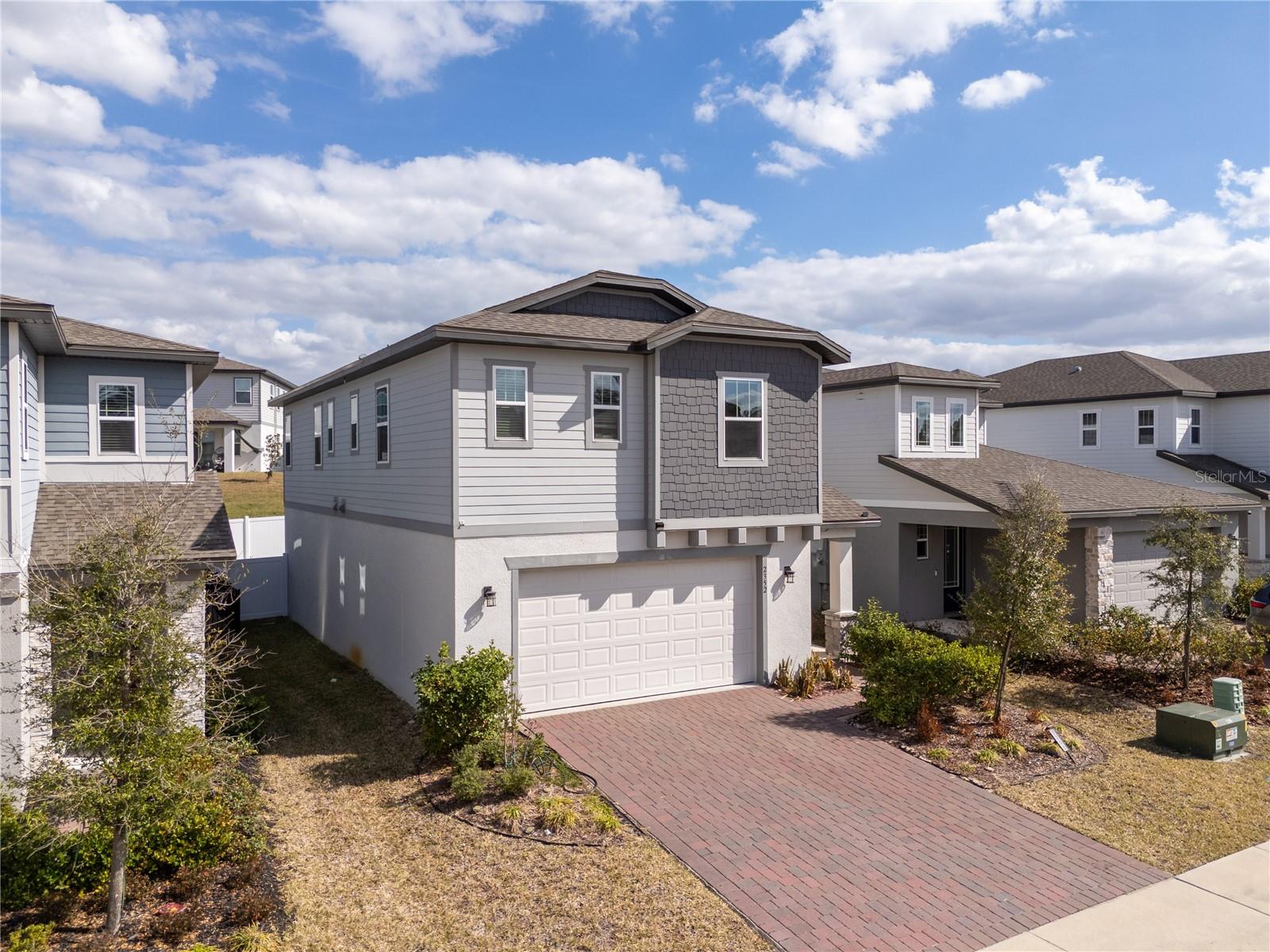 Image 16 of 100 For 2352 Mystic Maze Lane