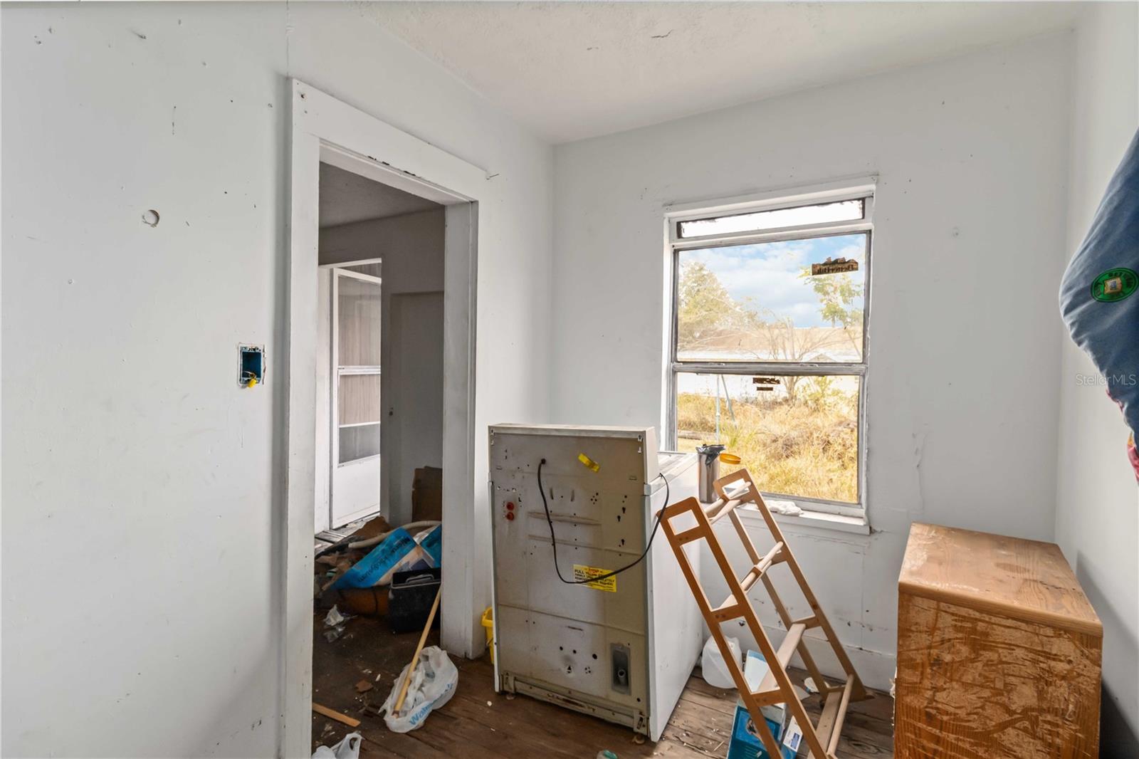 Image 6 of 19 For 2014 Hemlock Street