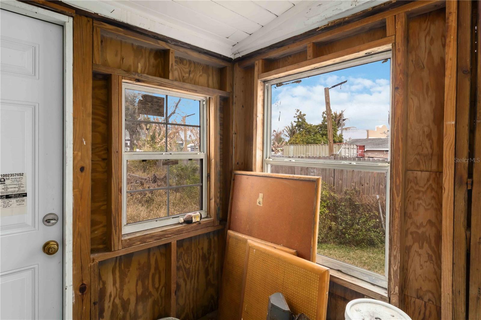 Image 9 of 19 For 2014 Hemlock Street