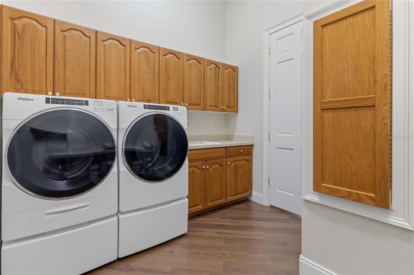 Image 35 of 53 For 1359 Elysium Boulevard