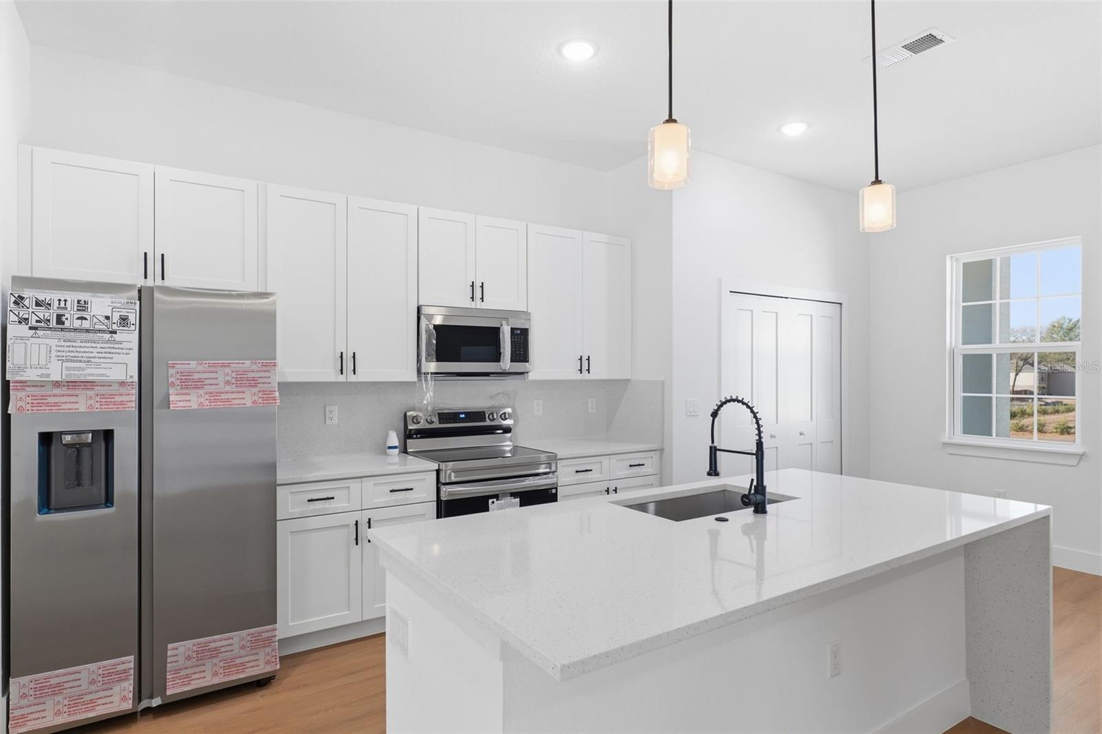 Image 13 of 35 For 8041 Pickinz Way