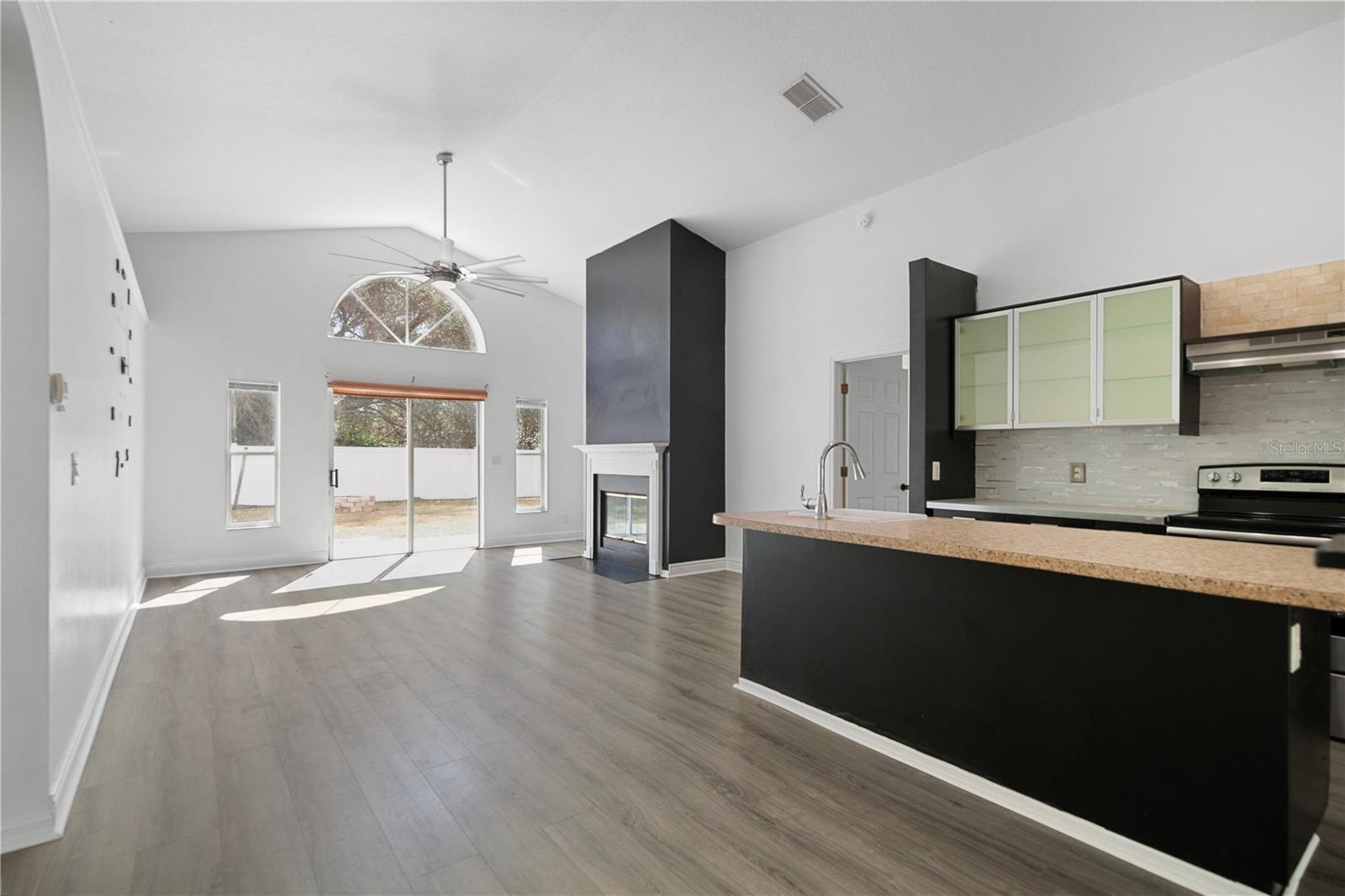 Image 4 of 45 For 11748 Constance Way