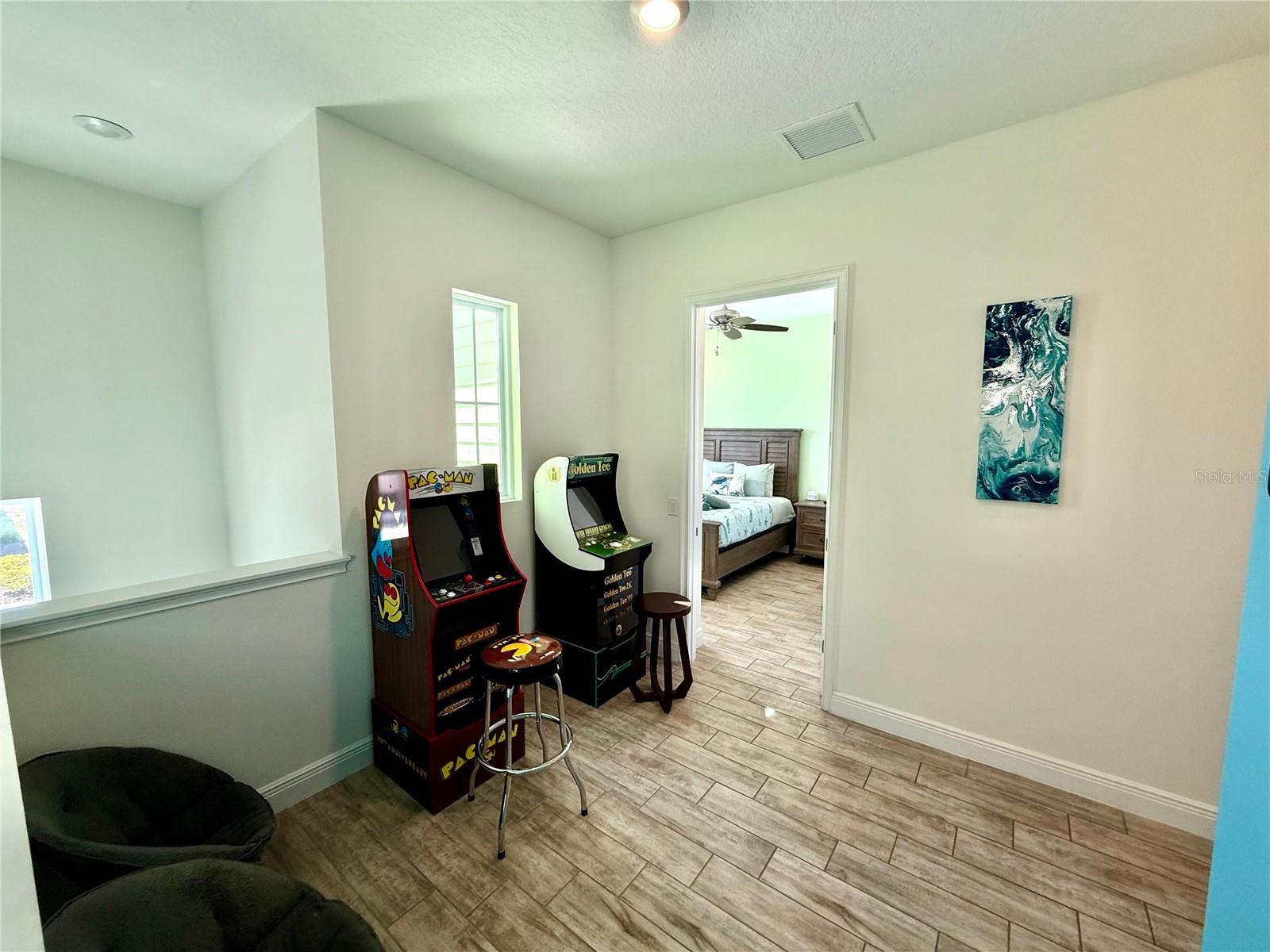 Image 12 of 79 For 8014 Knee Deep Road