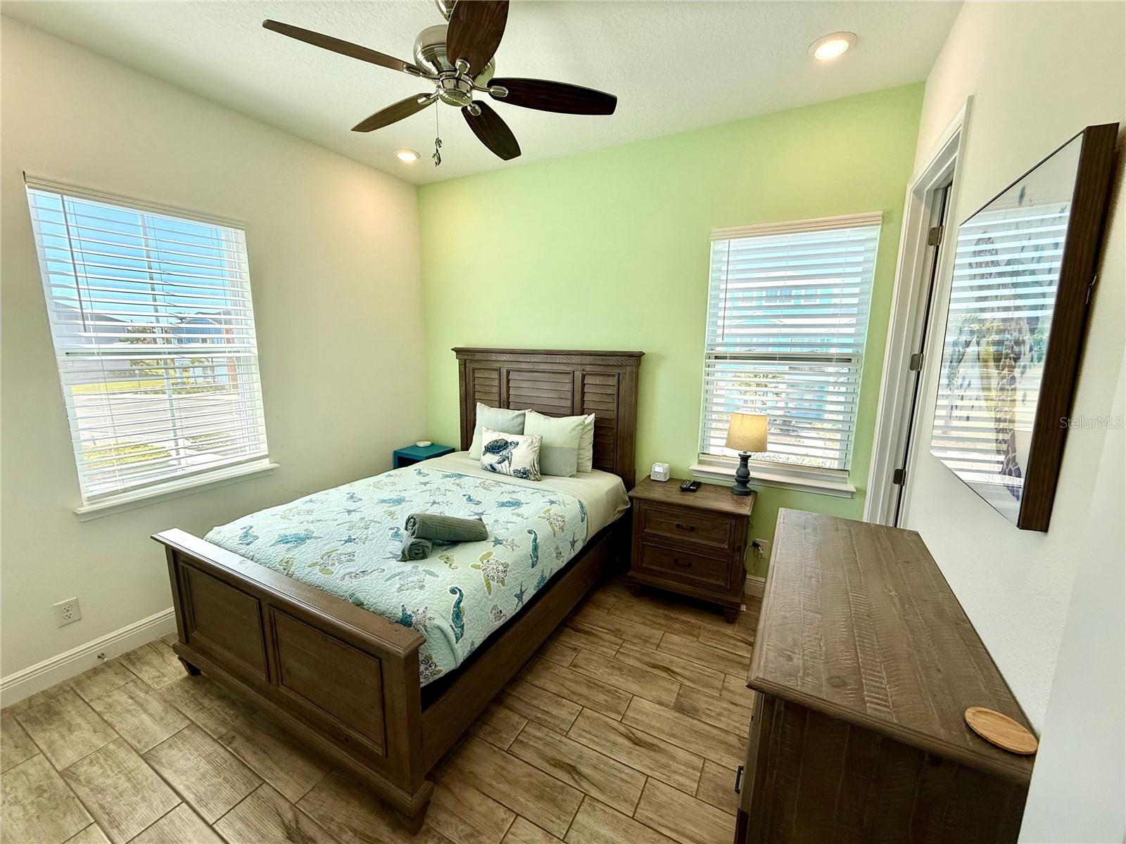 Image 16 of 79 For 8014 Knee Deep Road