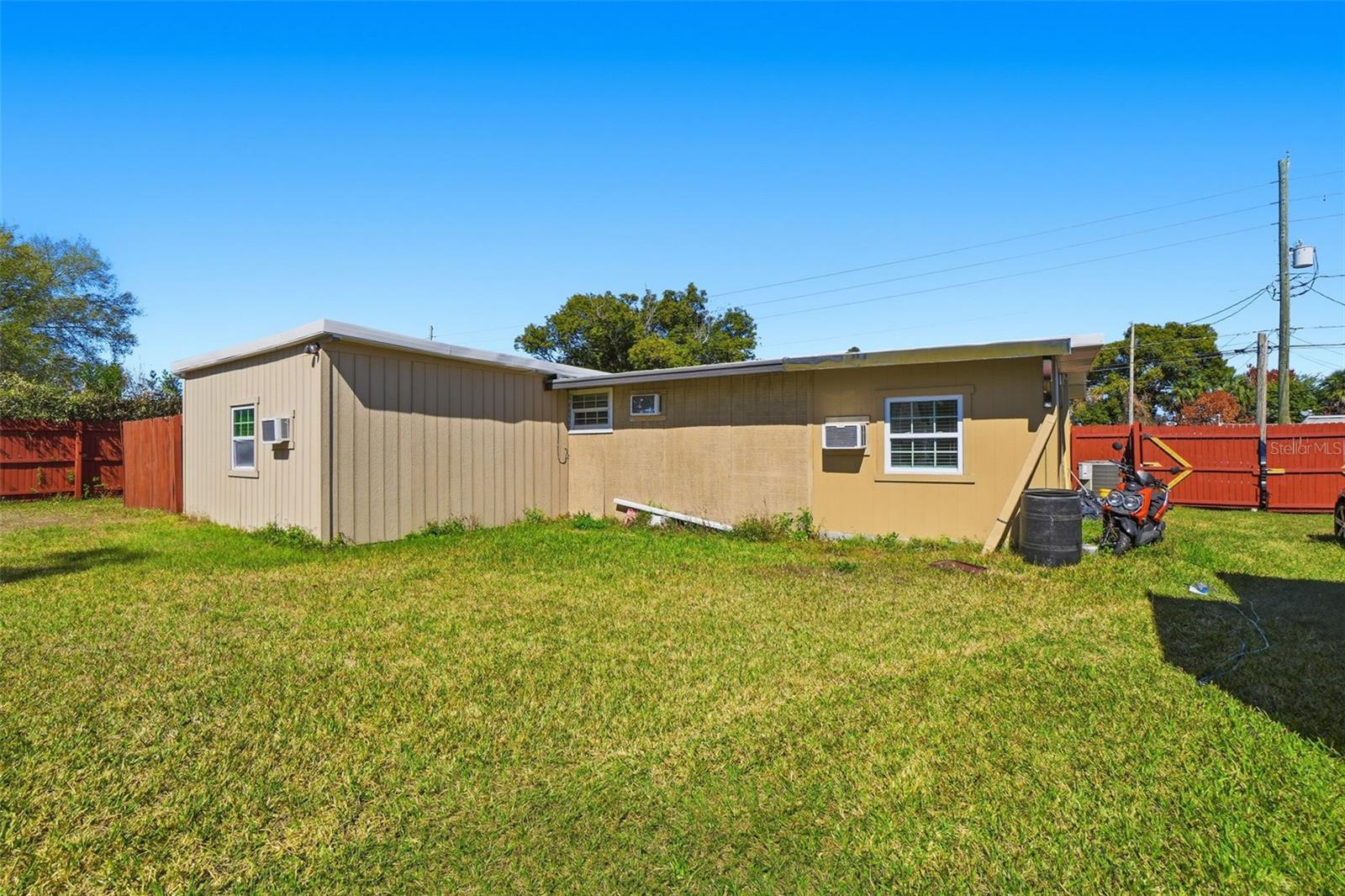 Image 4 of 38 For 5742 Dogwood Drive