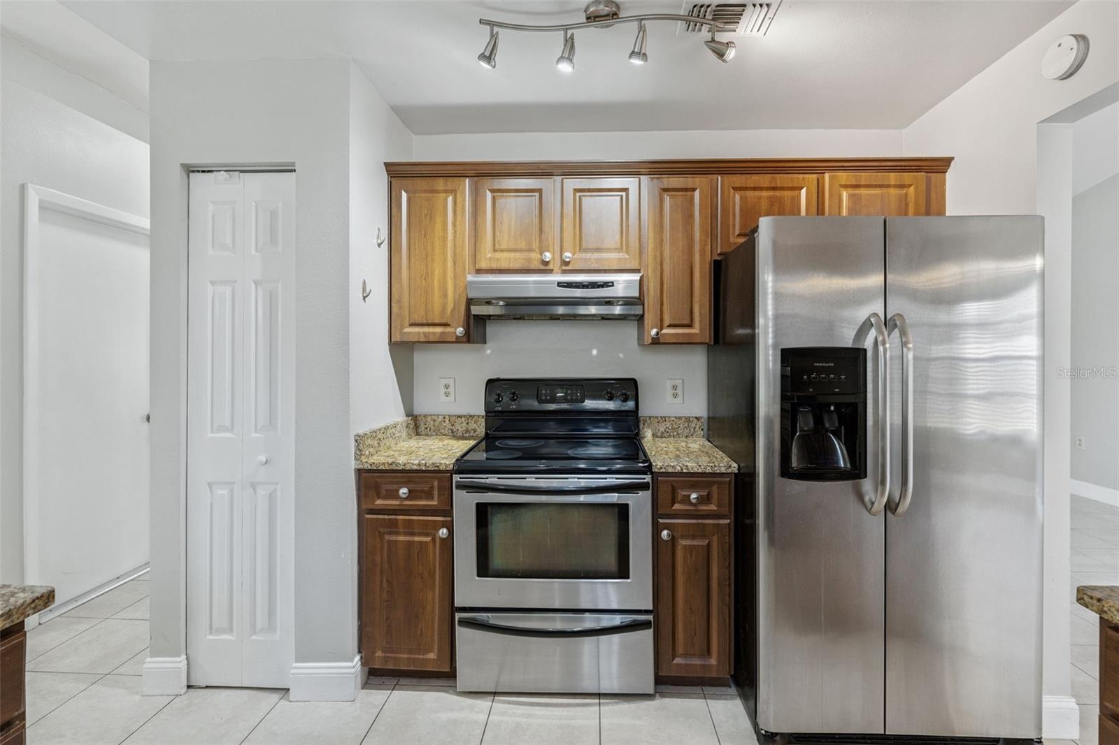 Image 12 of 20 For 1660 Cracker Creek Court