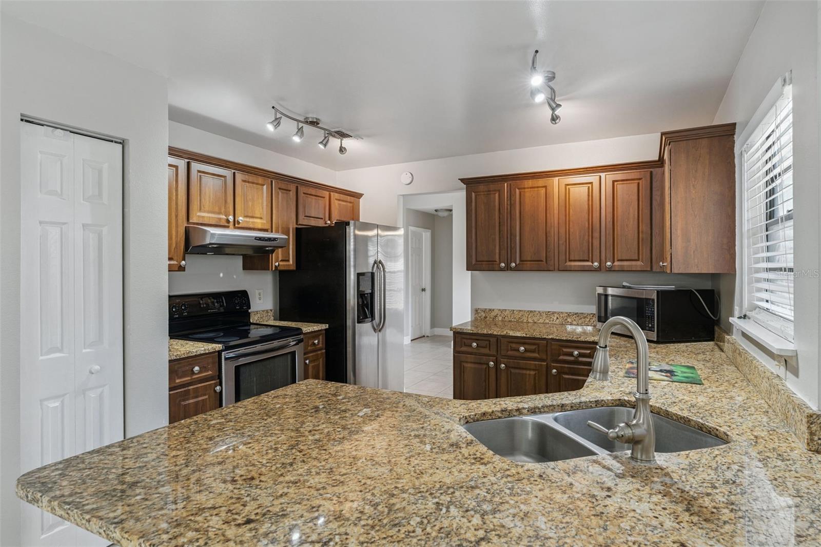 Image 13 of 20 For 1660 Cracker Creek Court