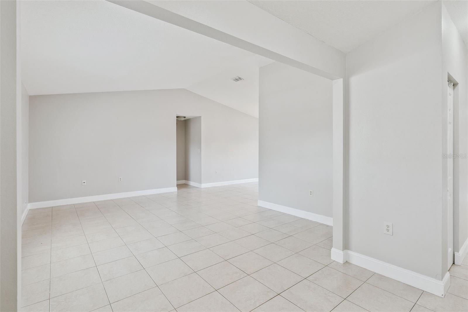 Image 5 of 20 For 1660 Cracker Creek Court