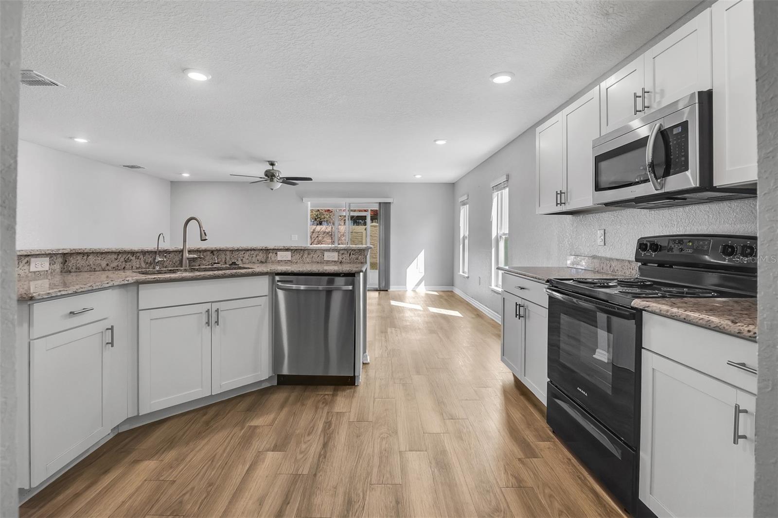 Image 5 of 23 For 3082 Fieldwood Circle