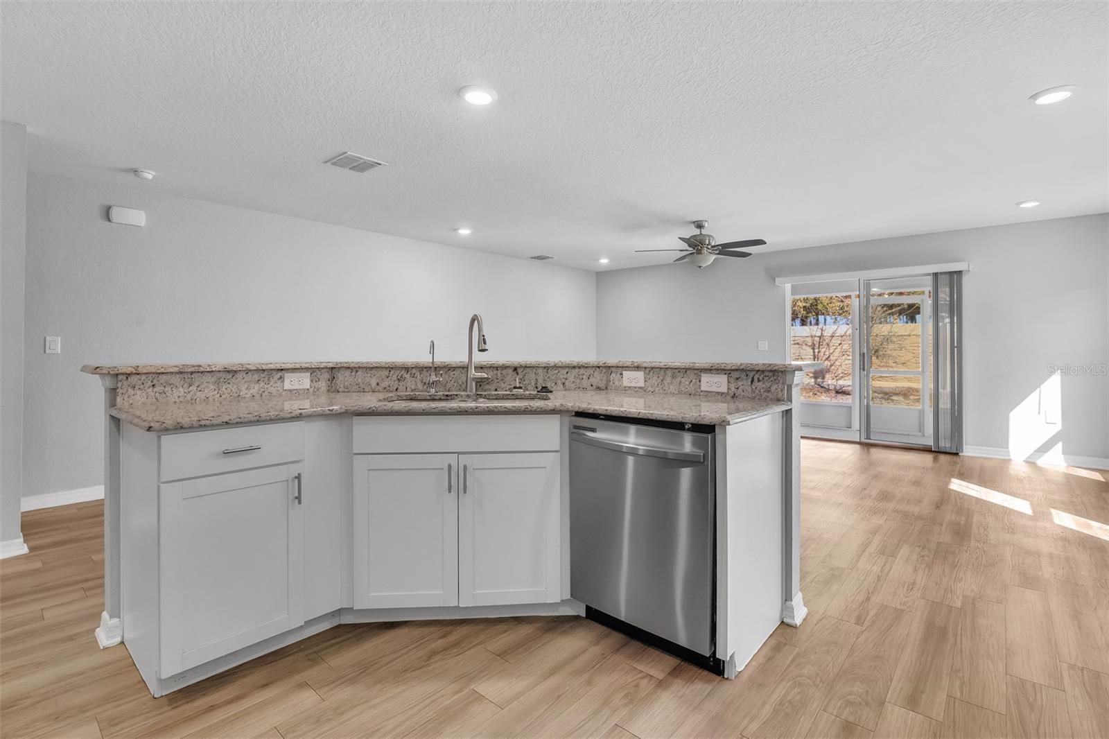 Image 7 of 23 For 3082 Fieldwood Circle