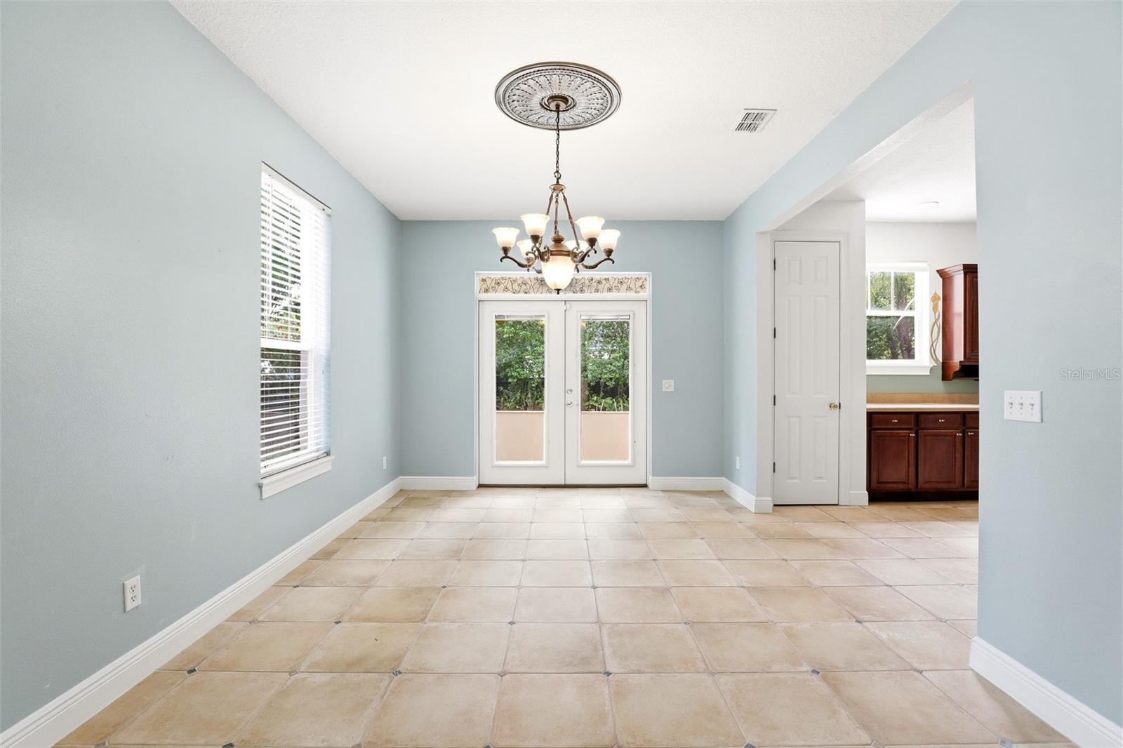 Image 14 of 41 For 289 Garden Street