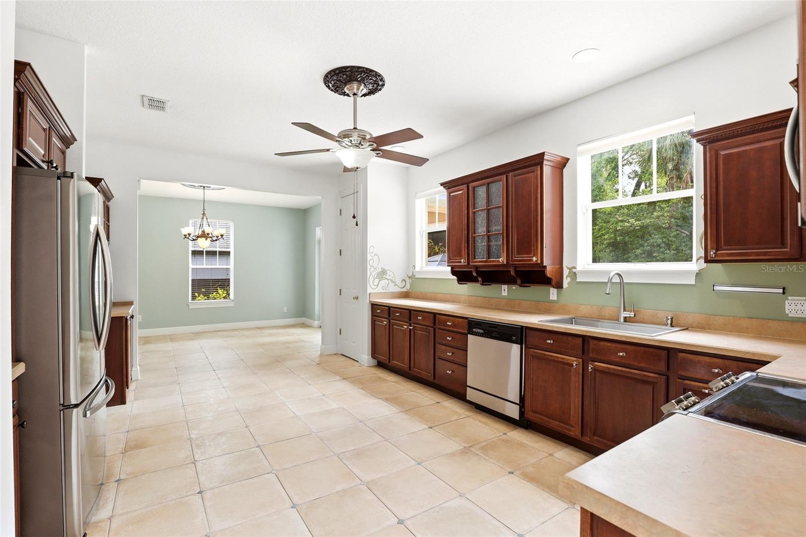 Image 18 of 41 For 289 Garden Street