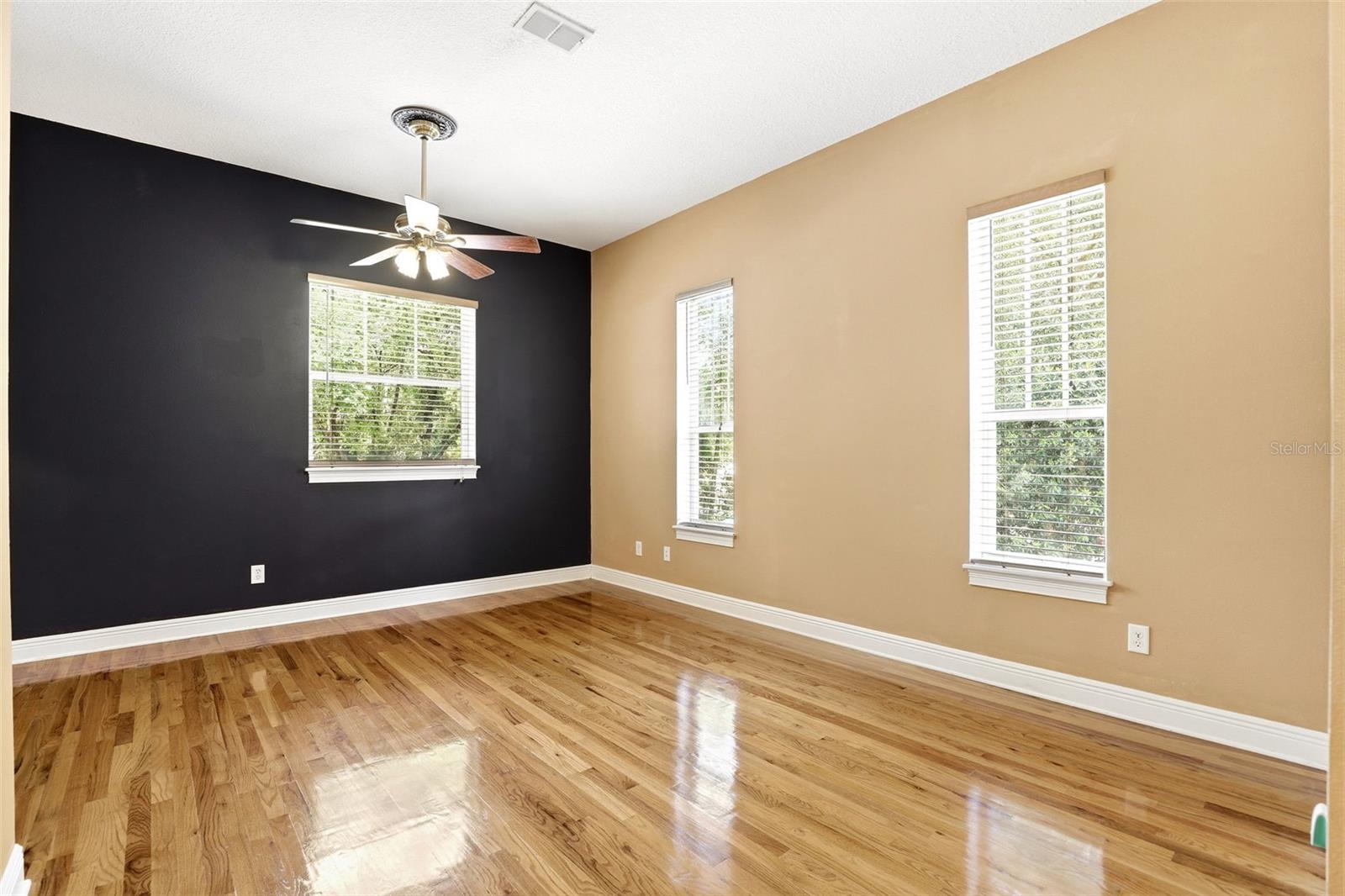 Image 21 of 41 For 289 Garden Street