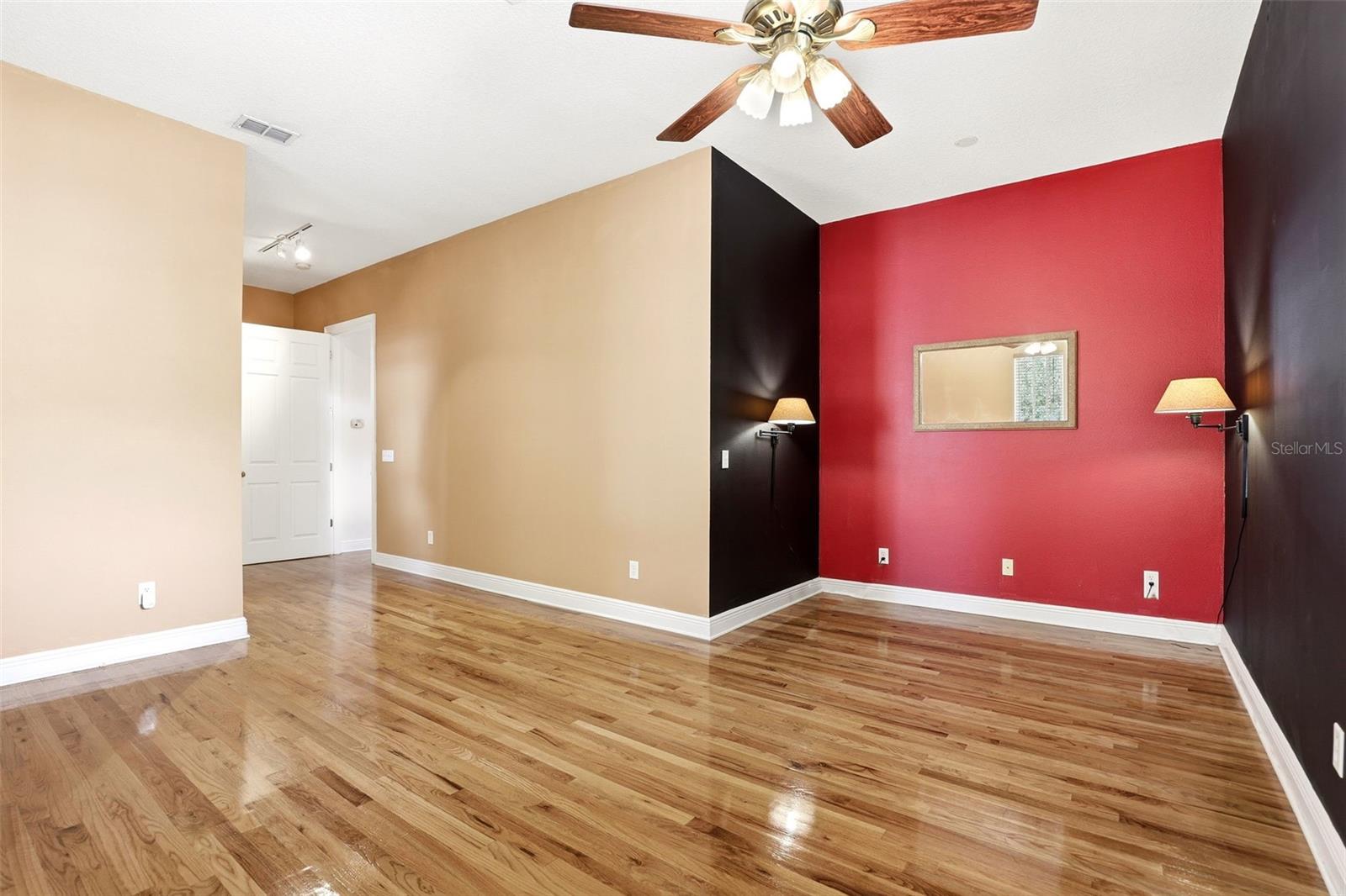 Image 22 of 41 For 289 Garden Street