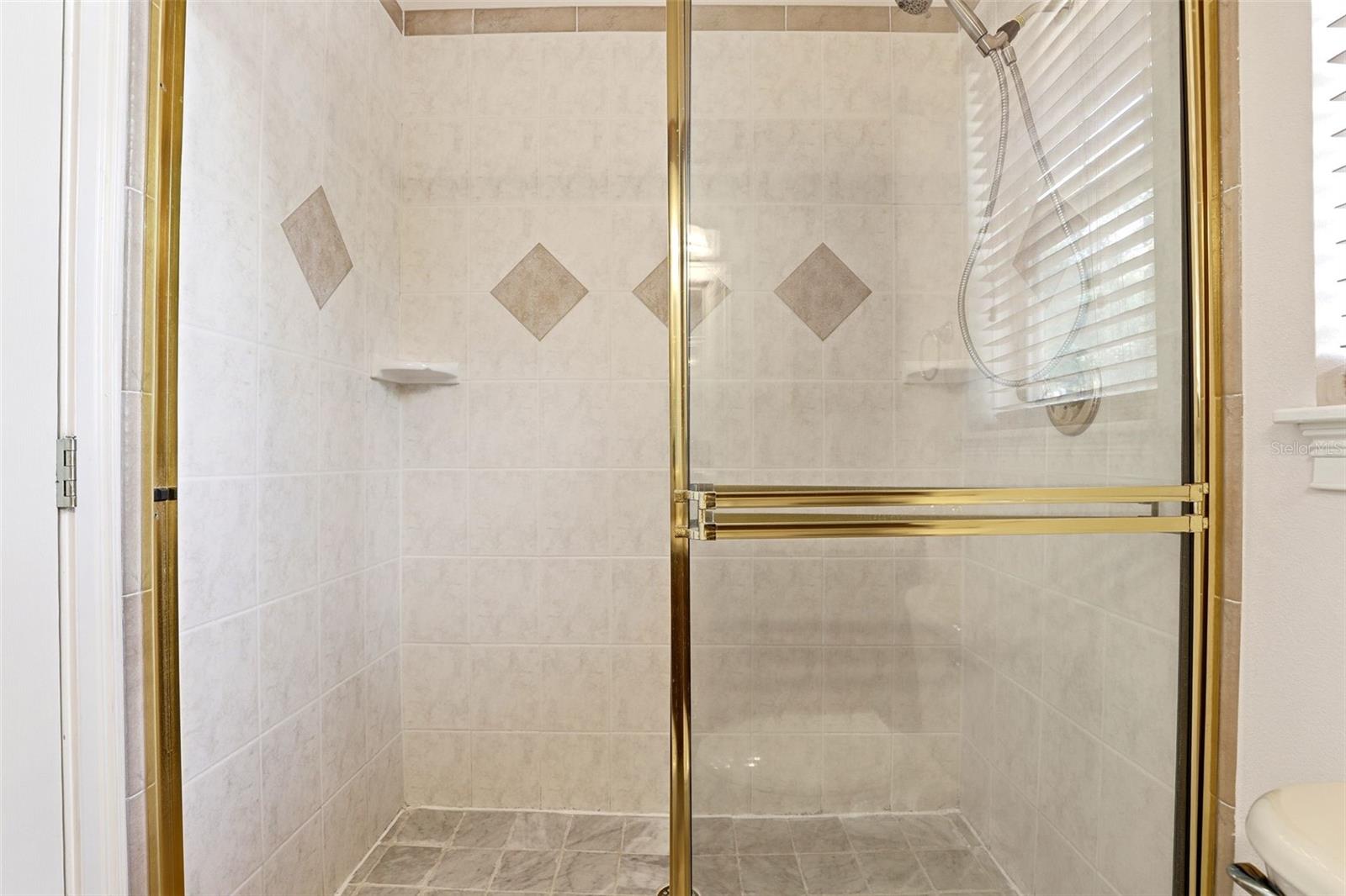 Image 24 of 41 For 289 Garden Street