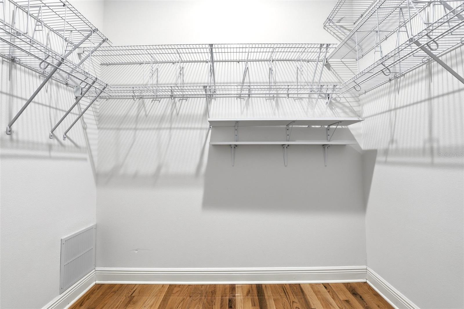 Image 27 of 41 For 289 Garden Street