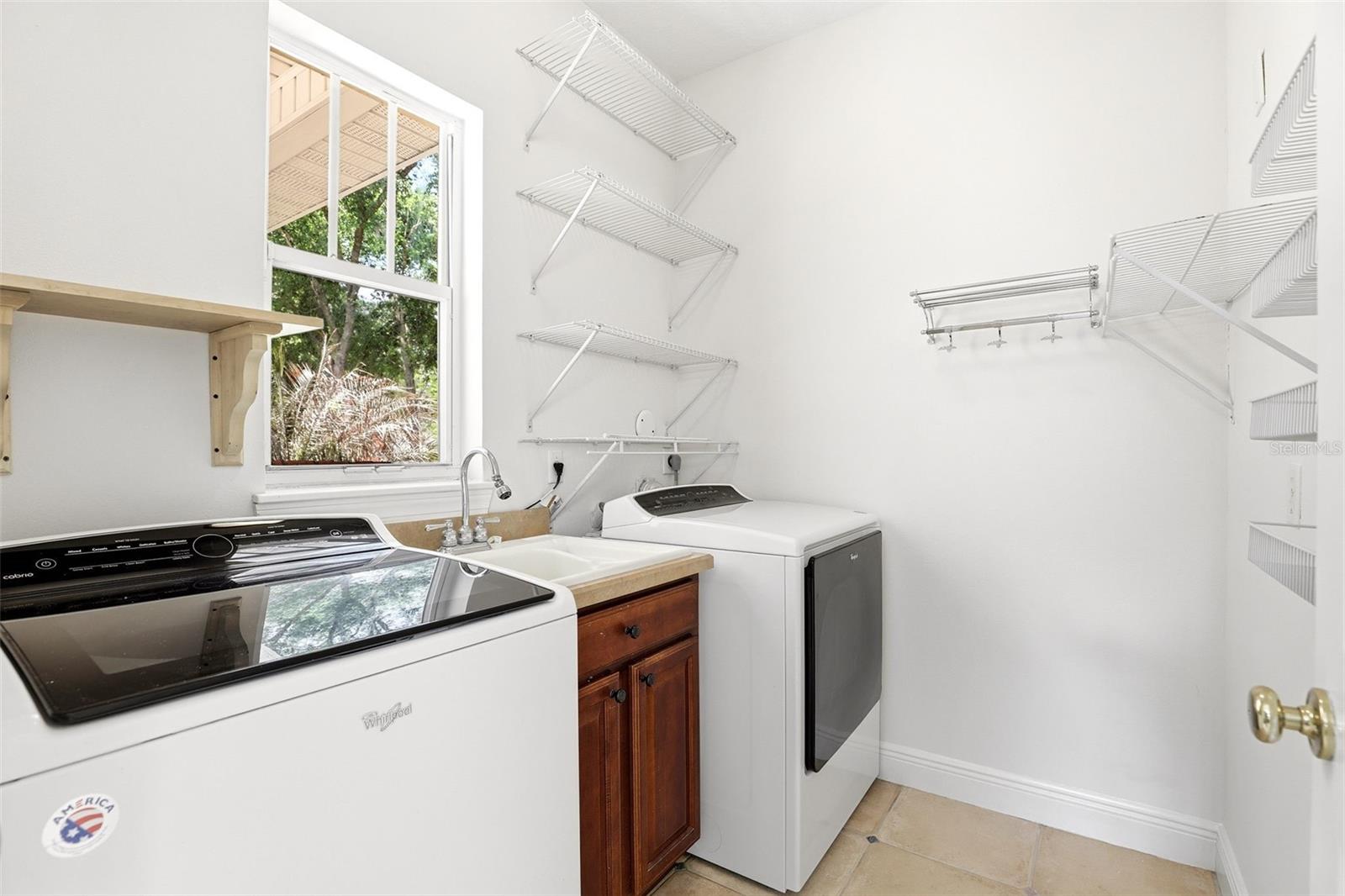 Image 32 of 41 For 289 Garden Street