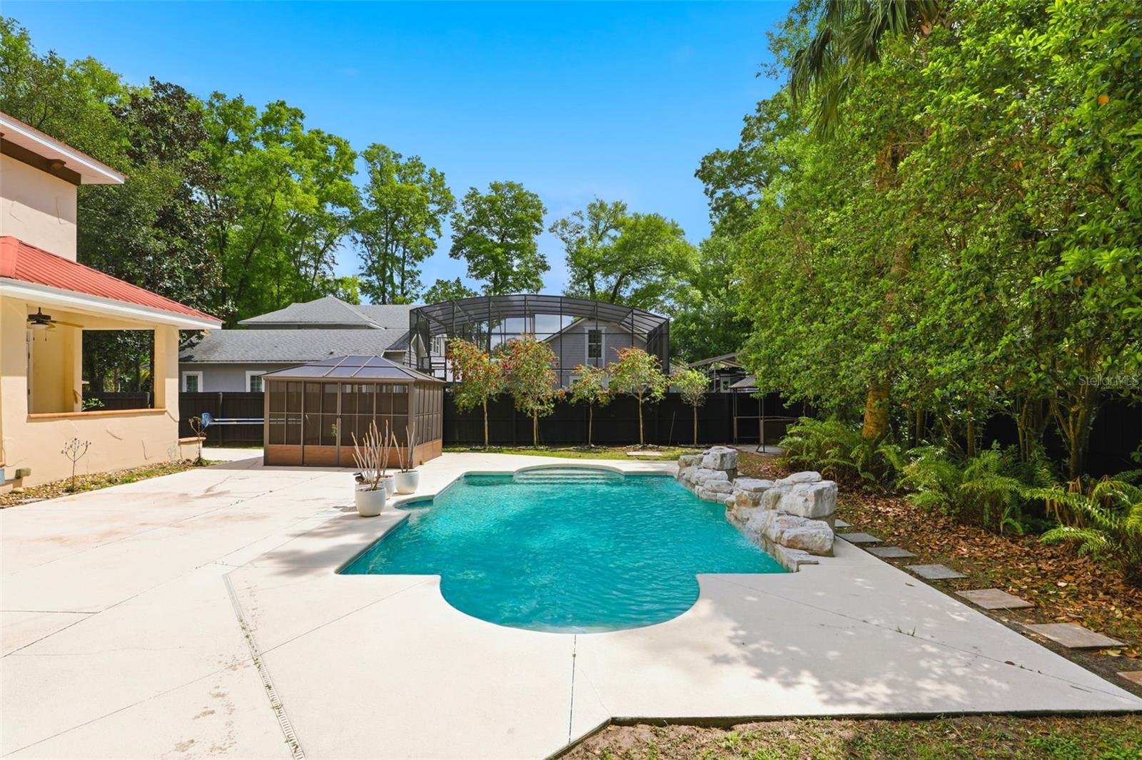 Image 36 of 41 For 289 Garden Street