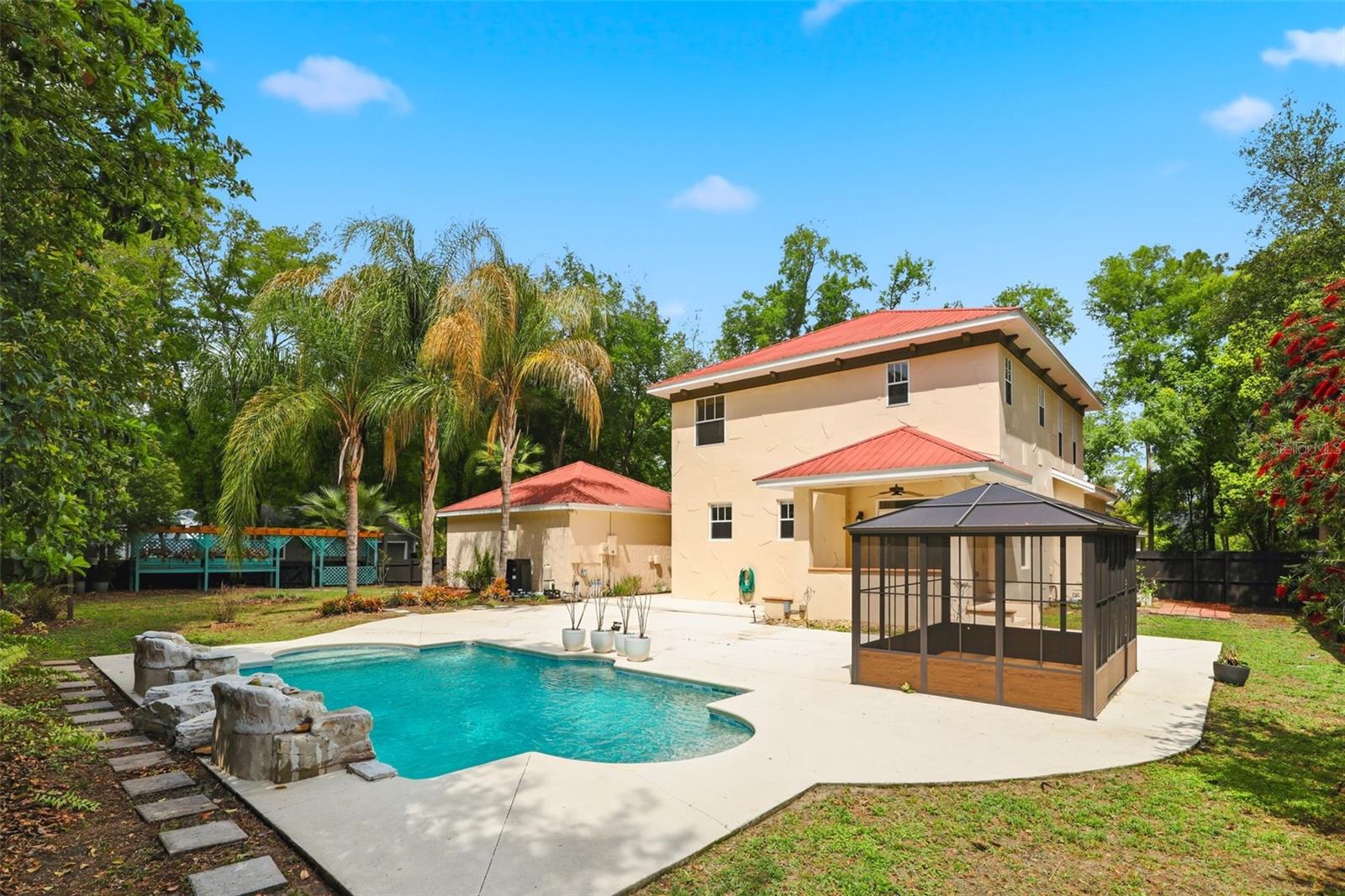 Image 38 of 41 For 289 Garden Street