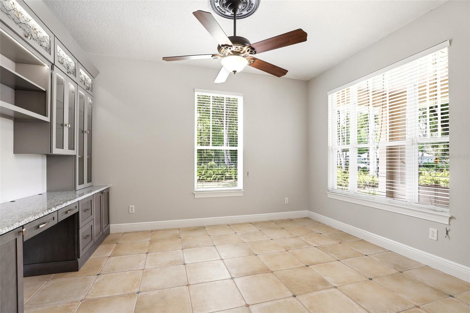 Image 9 of 41 For 289 Garden Street