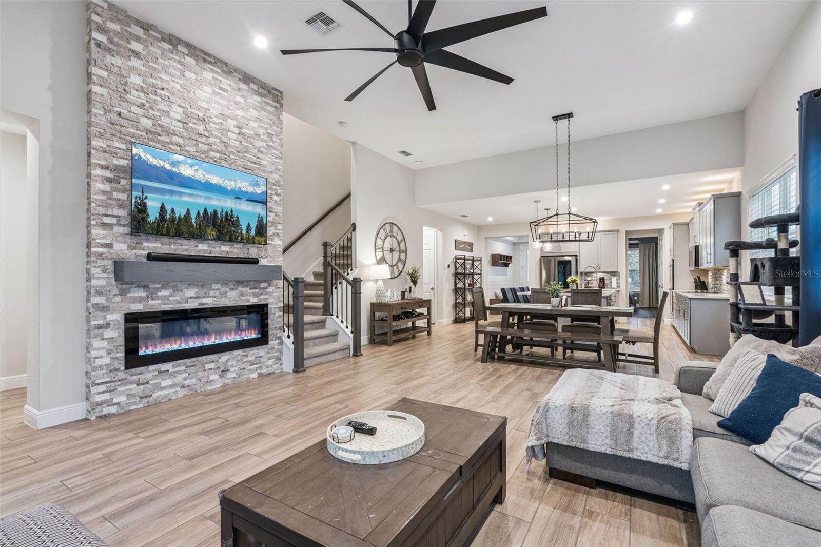 Image 11 of 75 For 16331 Taliesin Street