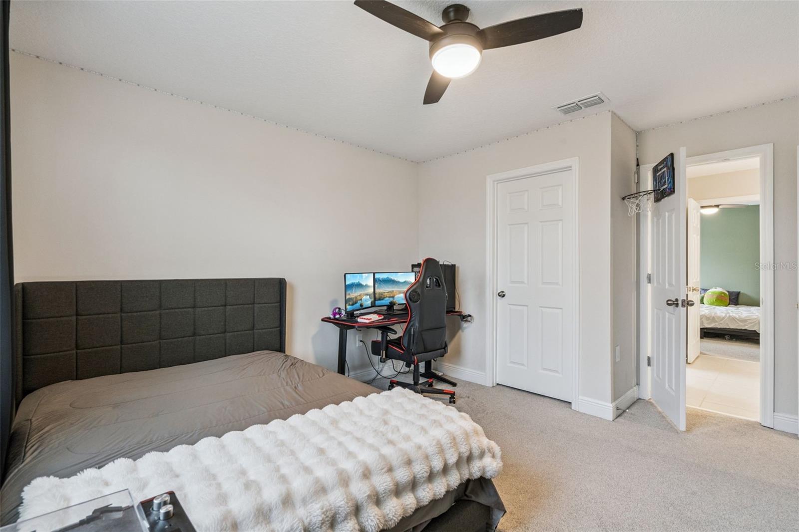 Image 29 of 75 For 16331 Taliesin Street