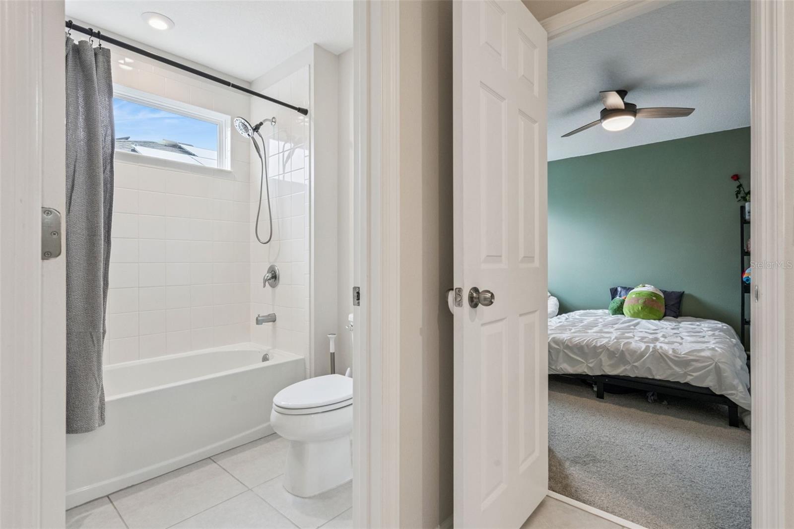 Image 34 of 75 For 16331 Taliesin Street