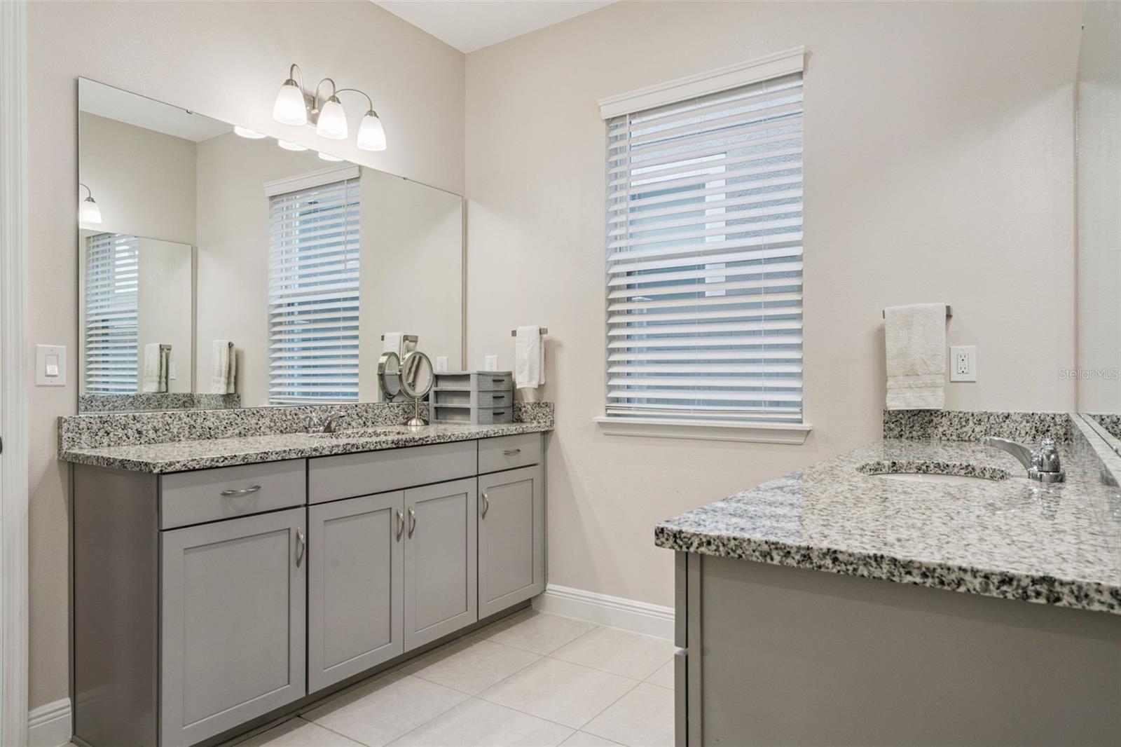 Image 36 of 75 For 16331 Taliesin Street