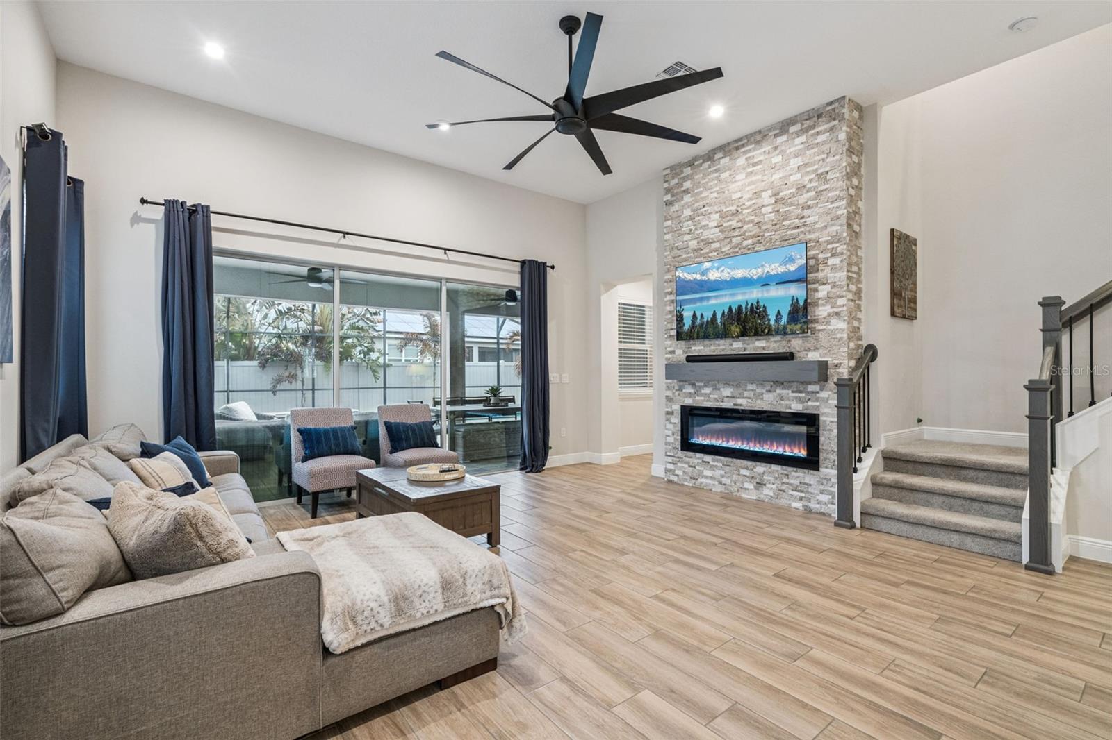 Image 9 of 75 For 16331 Taliesin Street