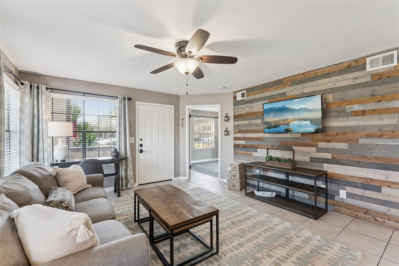 Image 3 of 21 For 366 Waterside Drive 104